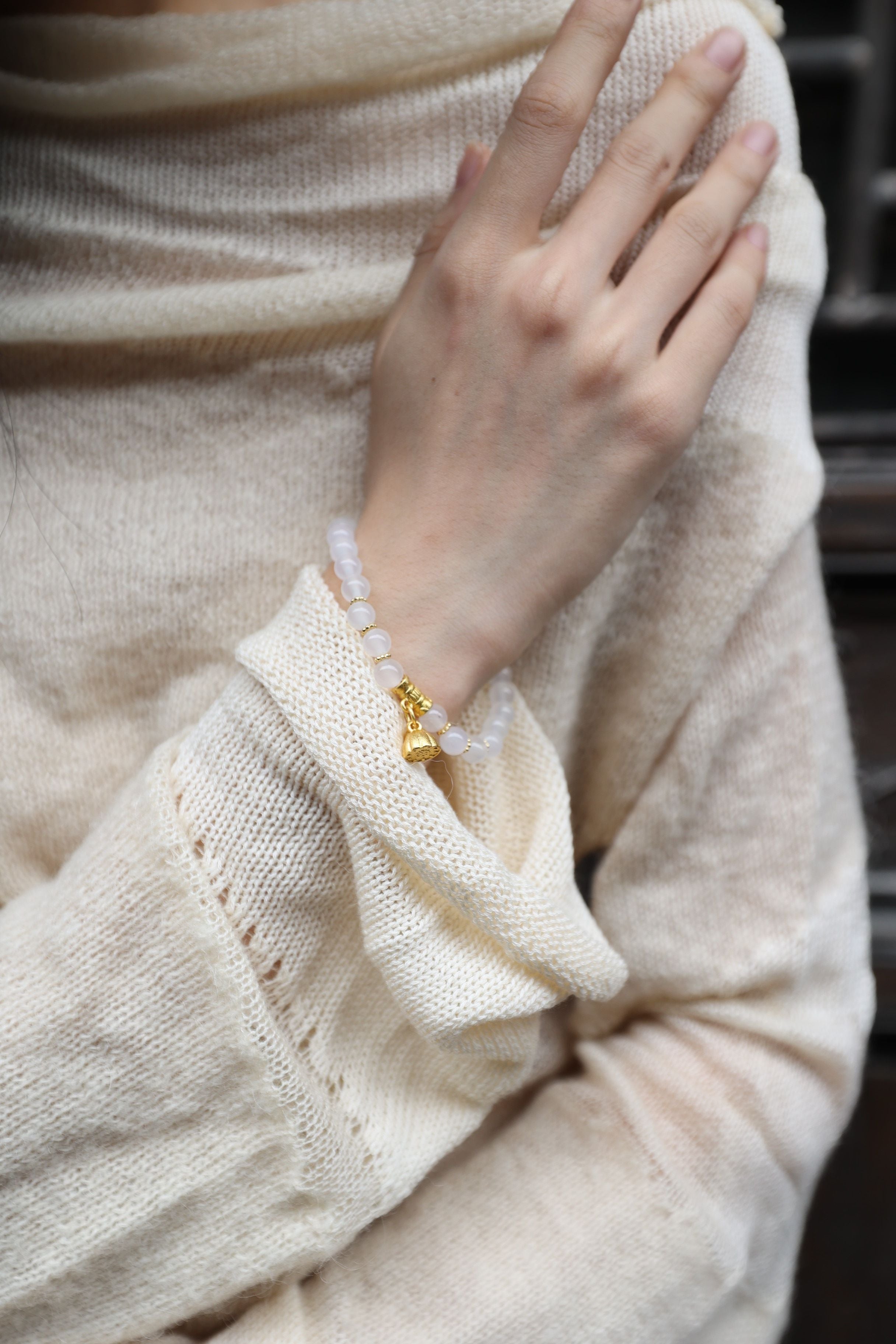 Zen Fire: White Agate & Nan Hong Bracelet - 16cm Balanced Elegance