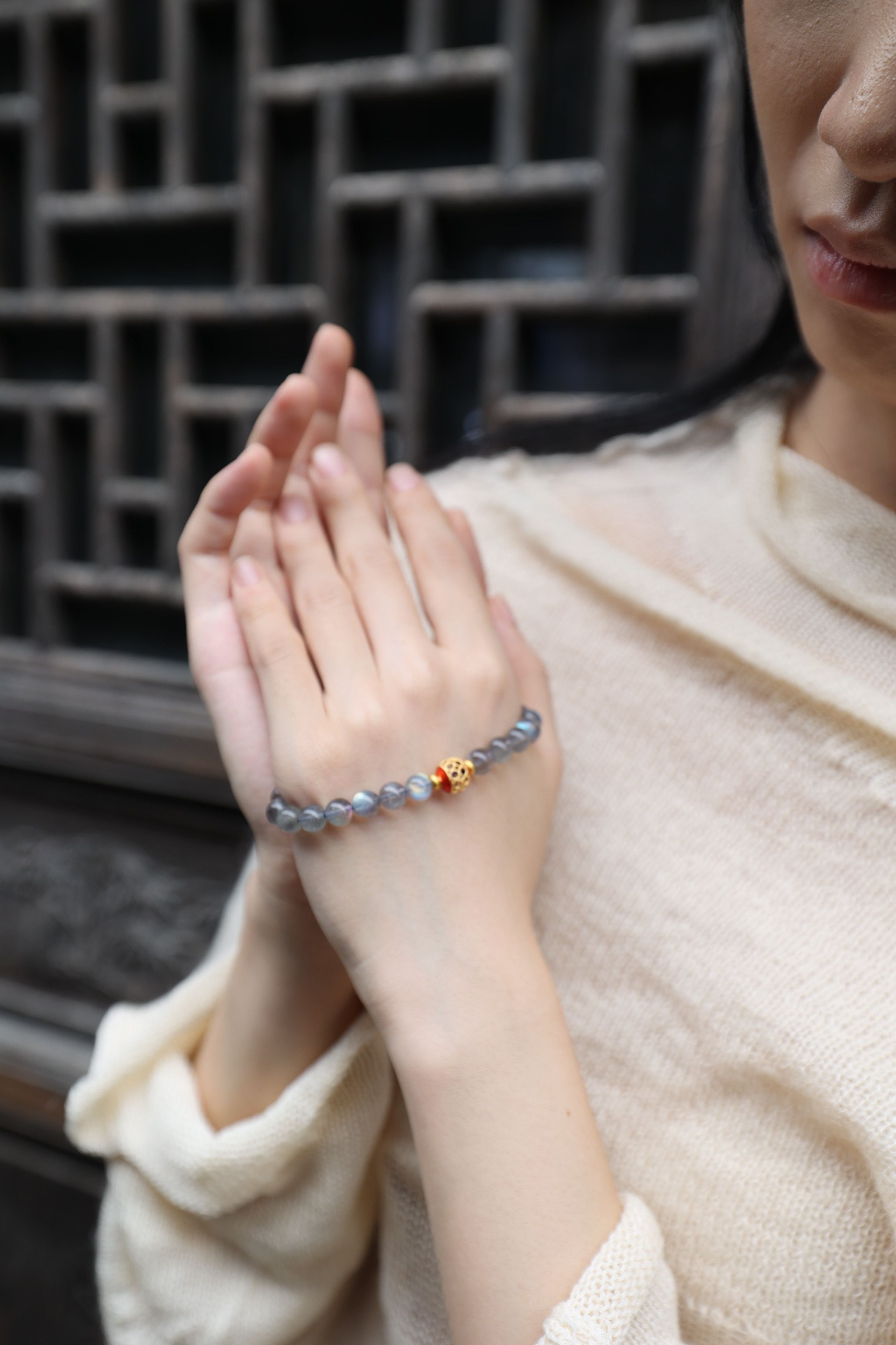 Gray Moonstone Elastic Bracelet