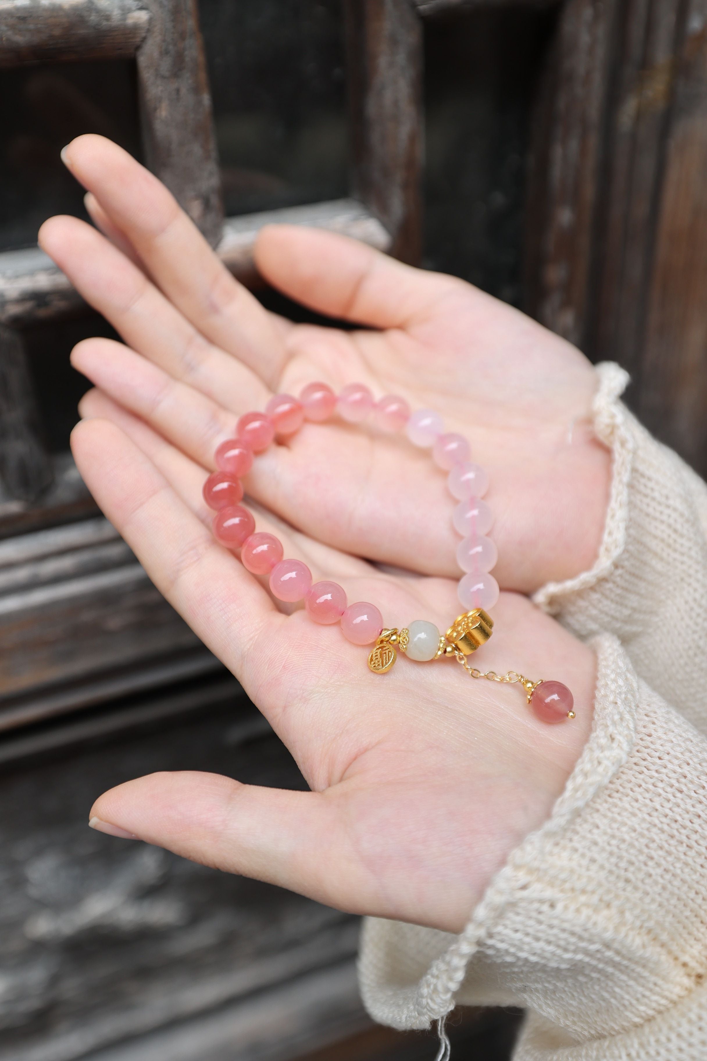 Ethereal Ombre: Yanyuan Agate Gradient Bracelet - 16cm Natural Wonder