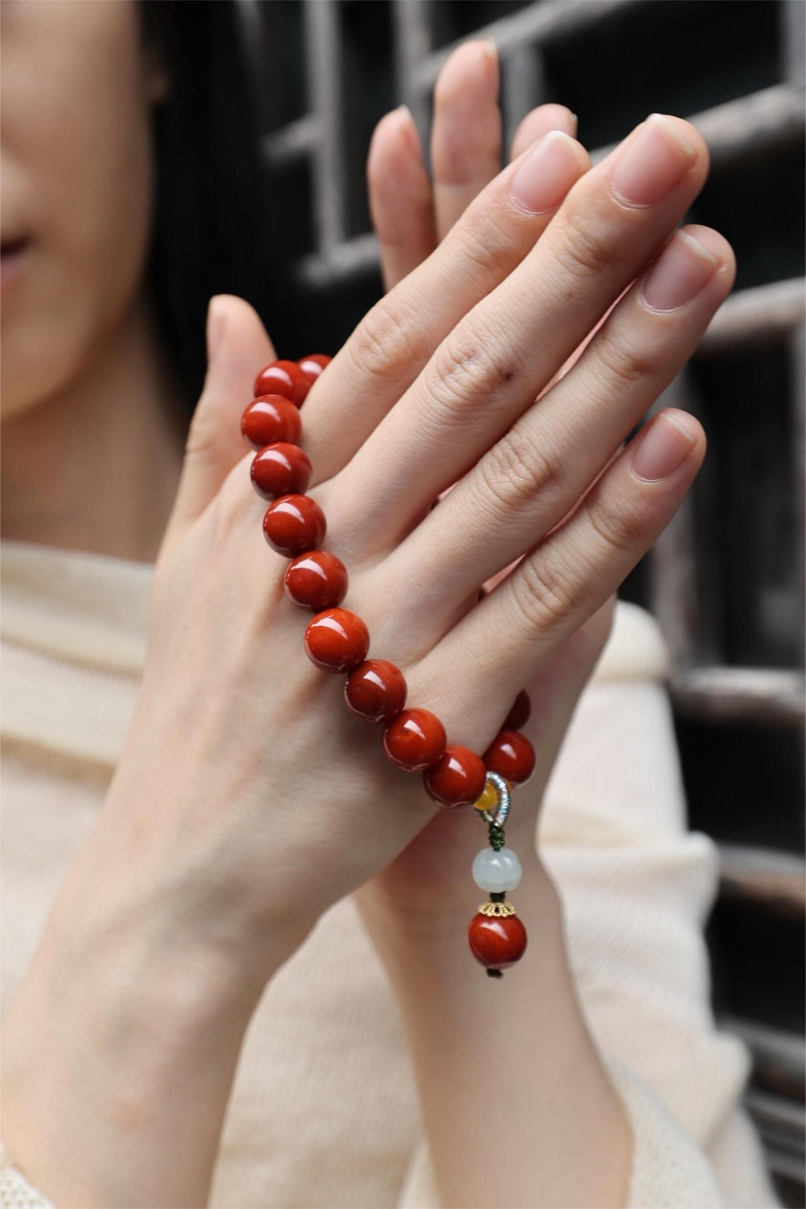 South Red Agate, Jade, and Yellow Agate Elastic Bracelet