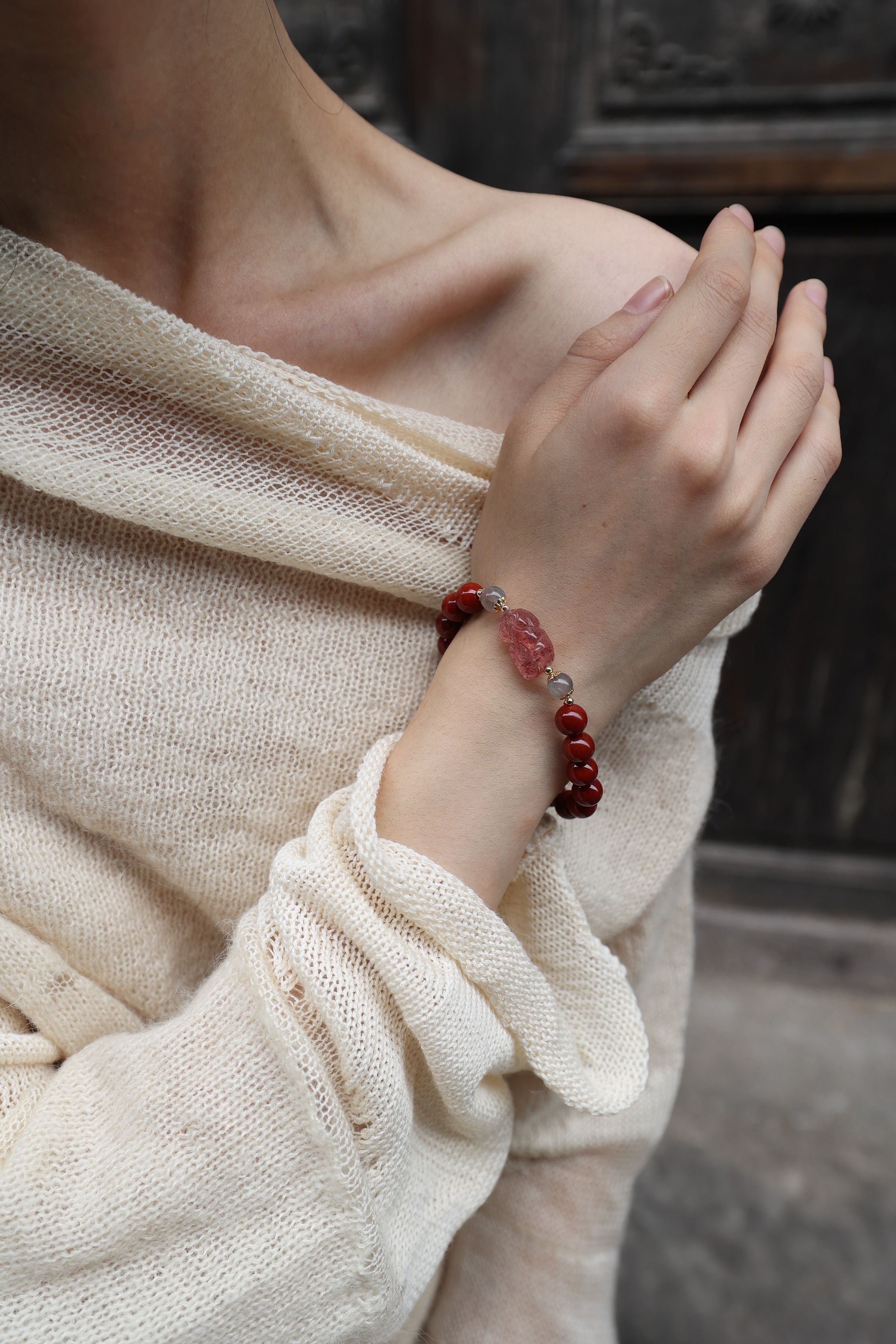 Premium South Red Agate and Strawberry Quartz Elastic Bracelet