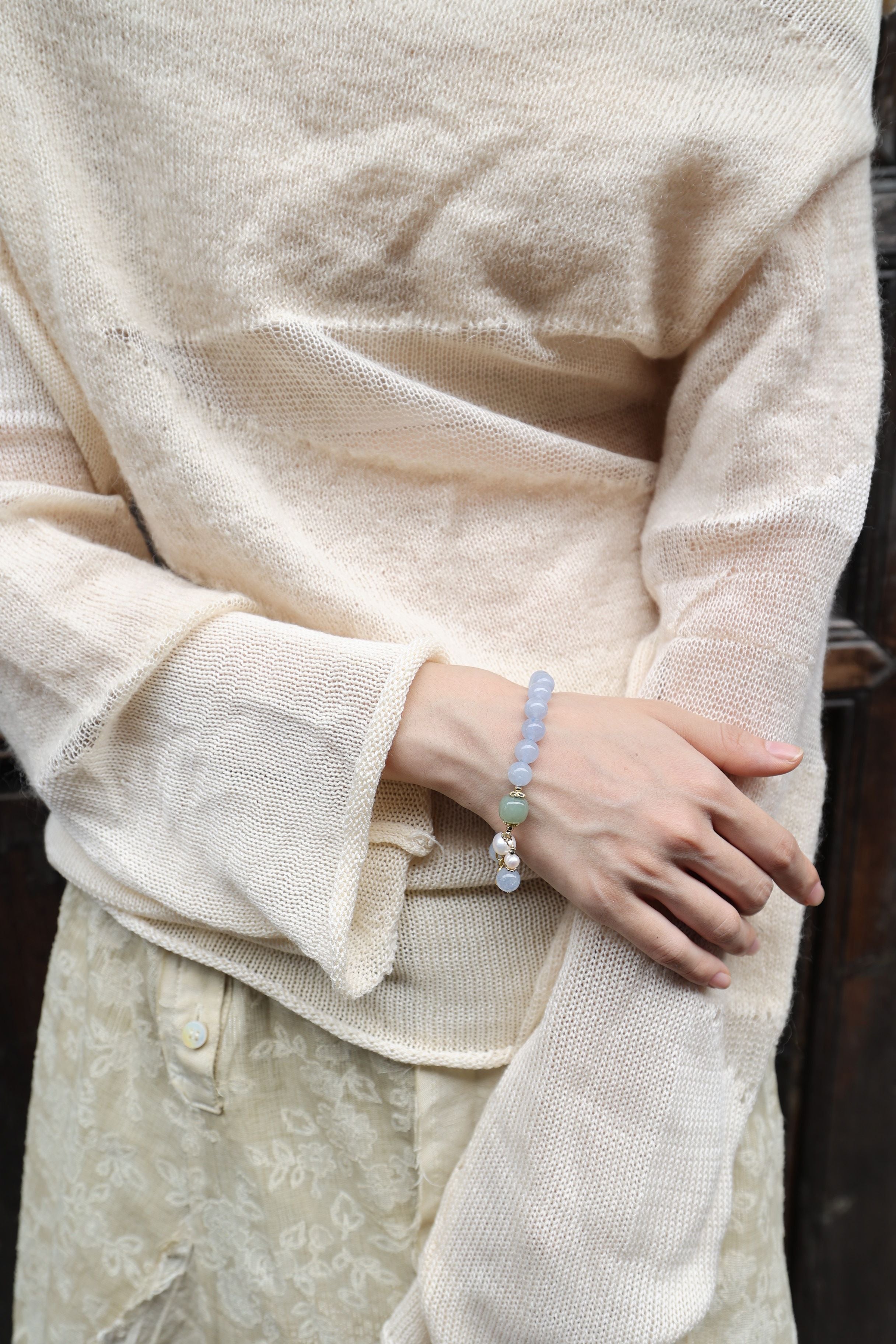 Aquamarine and Pearl Elastic Bracelet