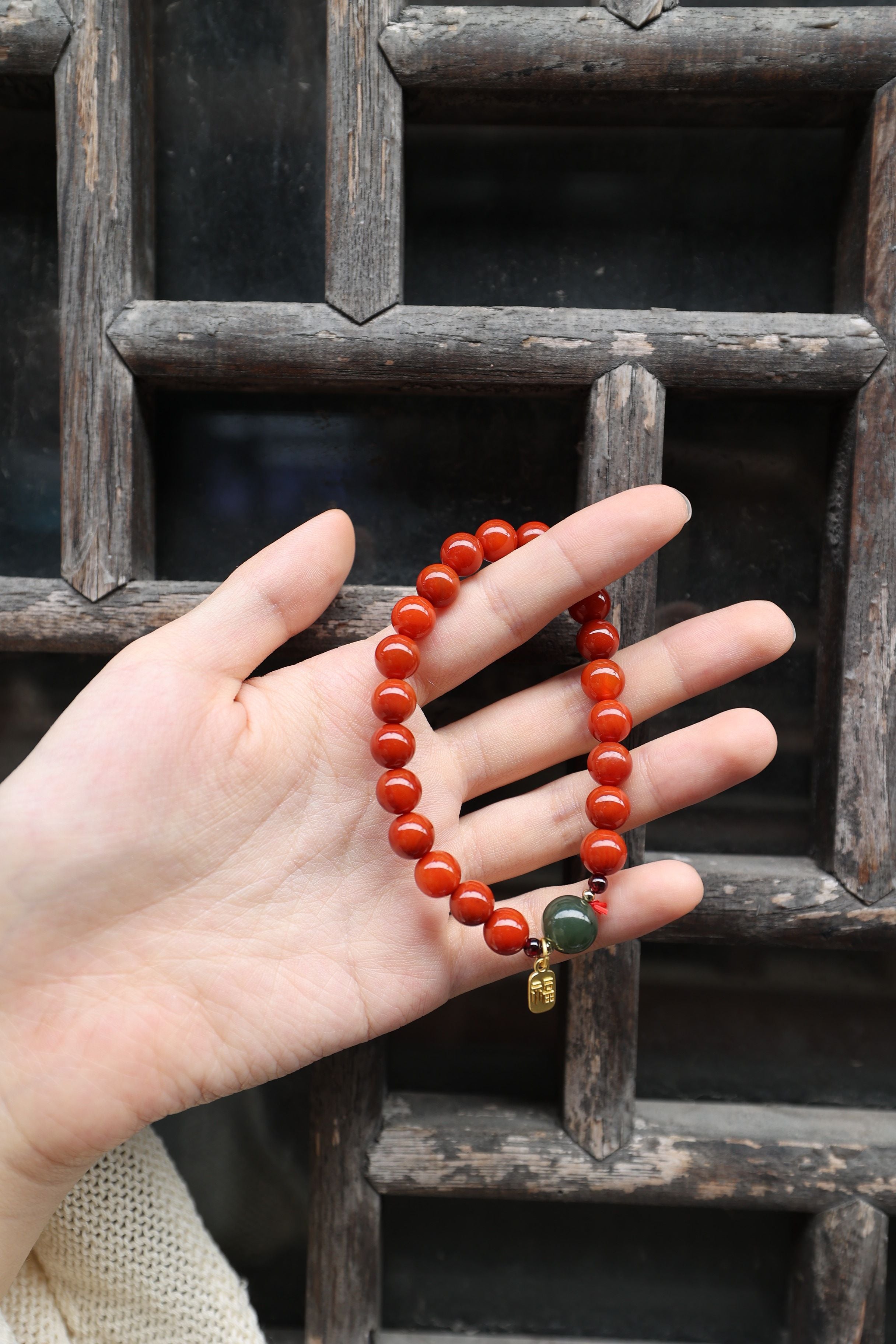 Premium South Red Agate Elastic Bracelet