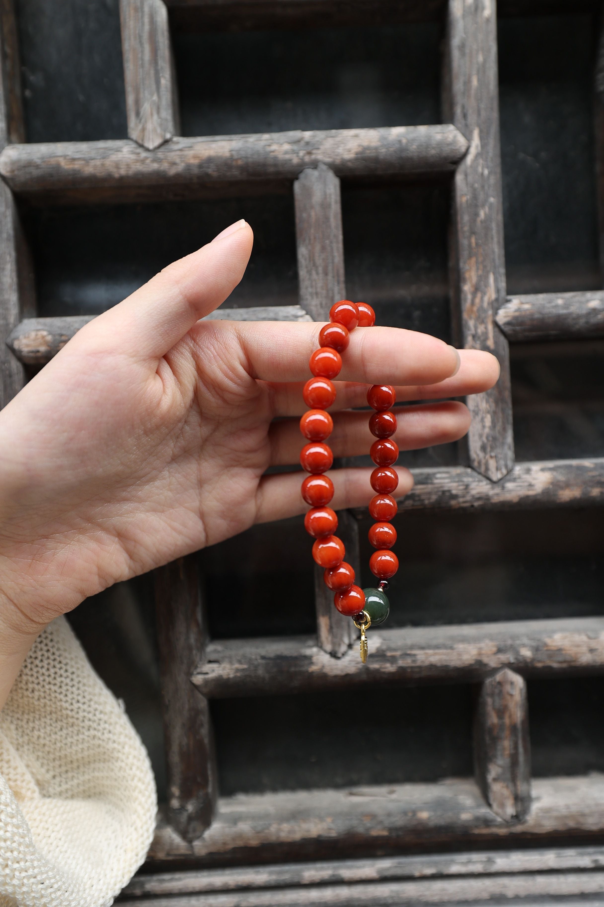 Premium South Red Agate Elastic Bracelet