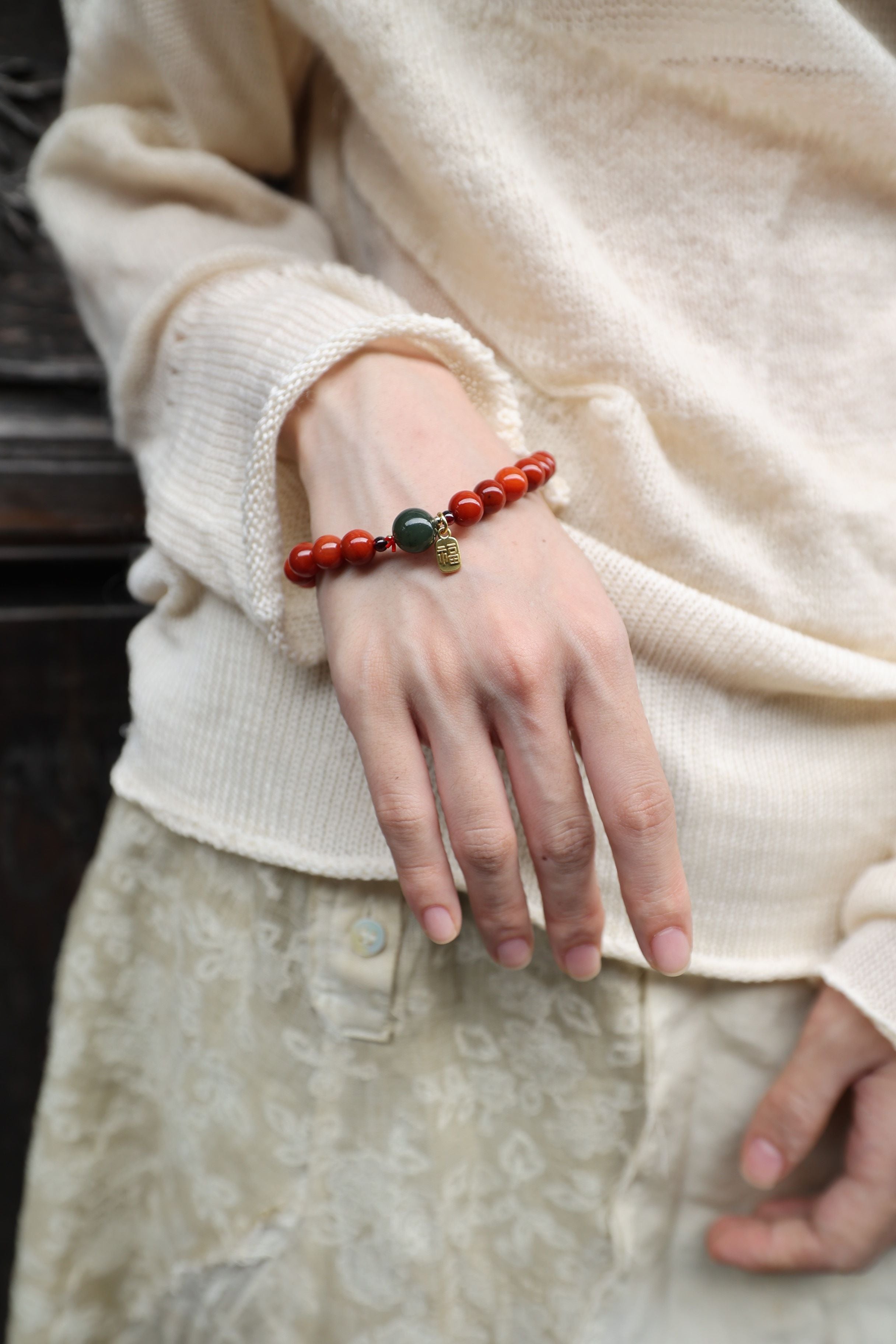 Premium South Red Agate Elastic Bracelet