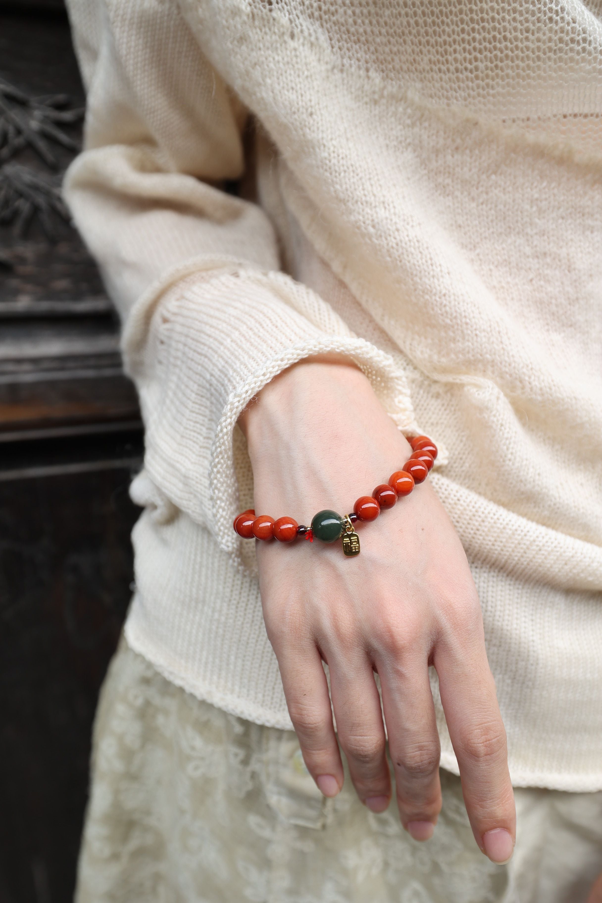 Premium South Red Agate Elastic Bracelet