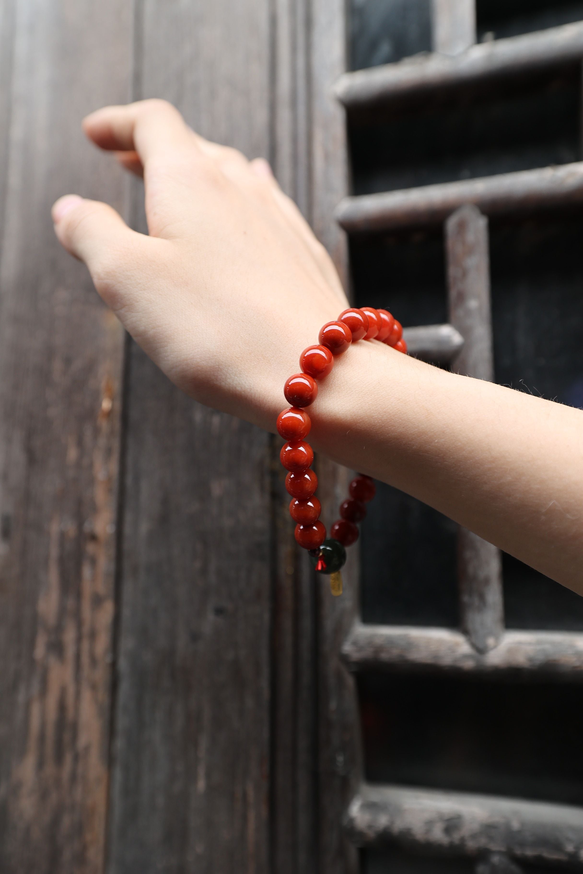 Premium South Red Agate Elastic Bracelet