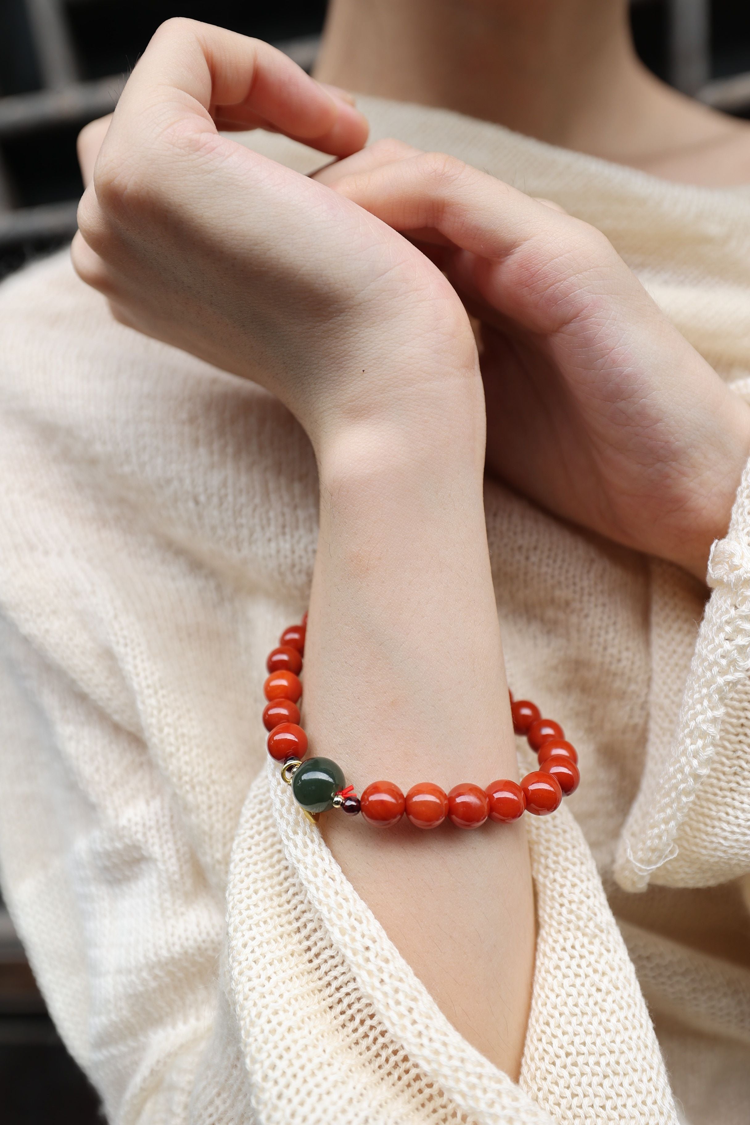 Premium South Red Agate Elastic Bracelet