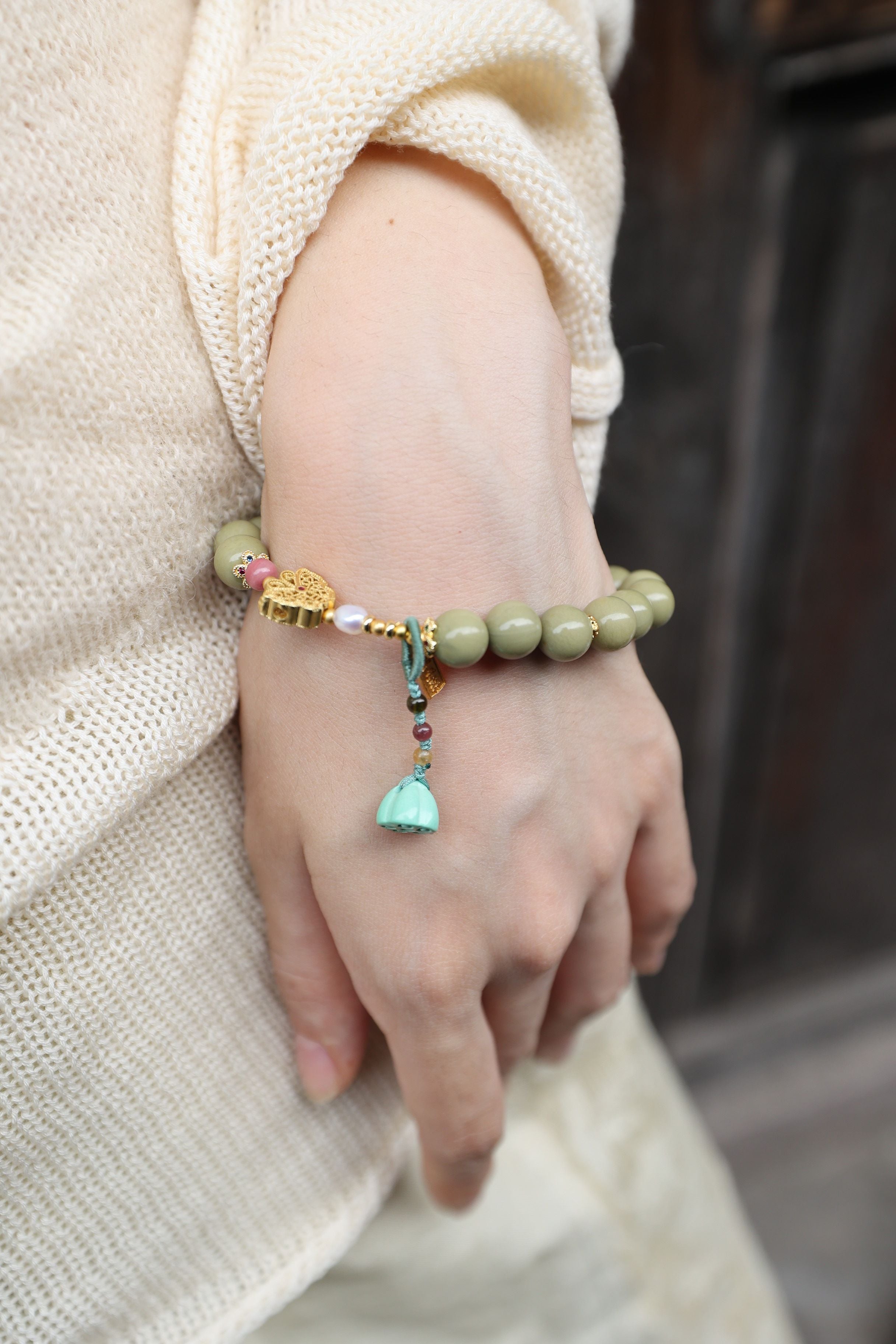 Alashan Agate, Lapis Lazuli, Pearl, and Rosewood Bracelet, 16cm with 8mm Beads