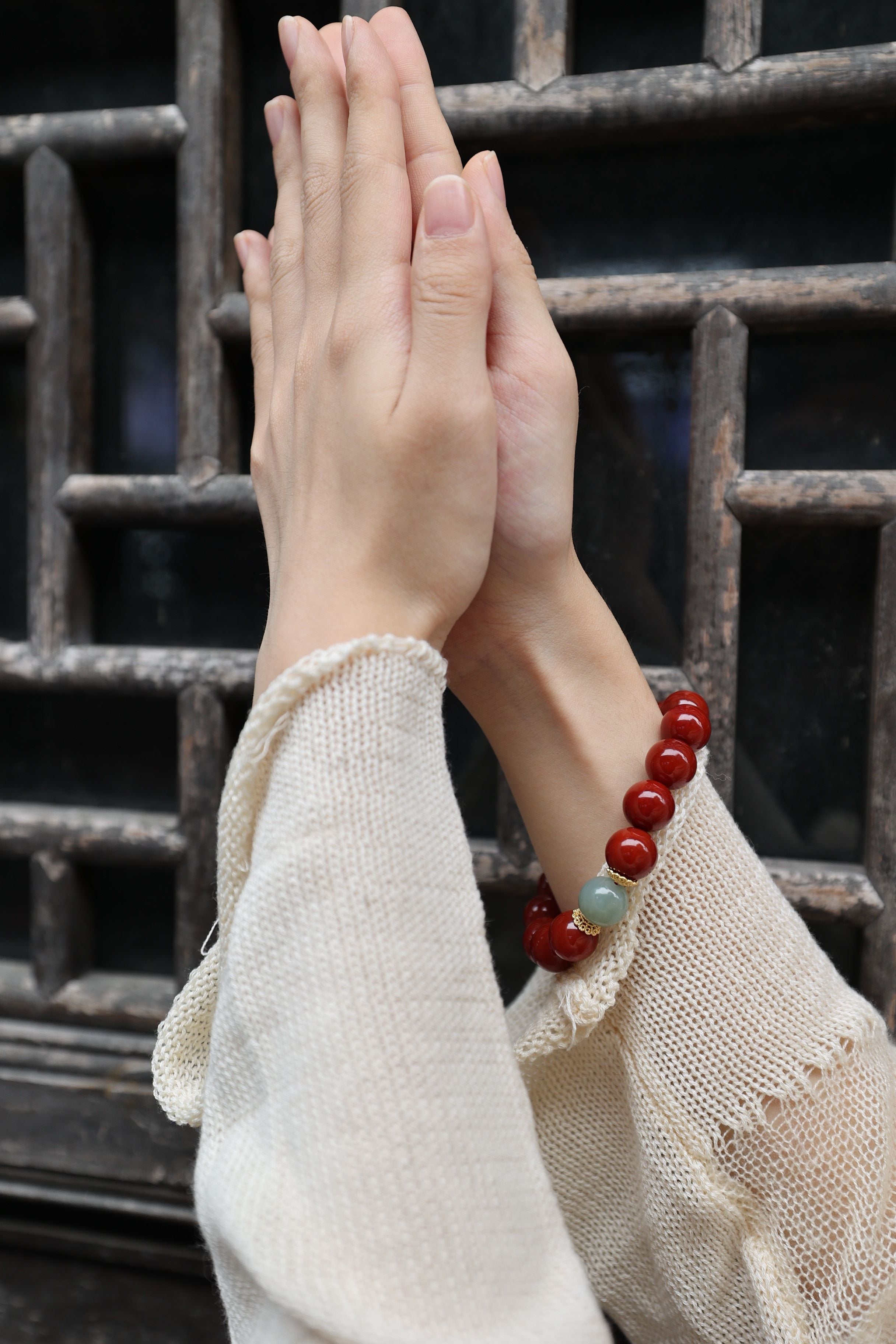 Premium South Red Agate Elastic Bracelet