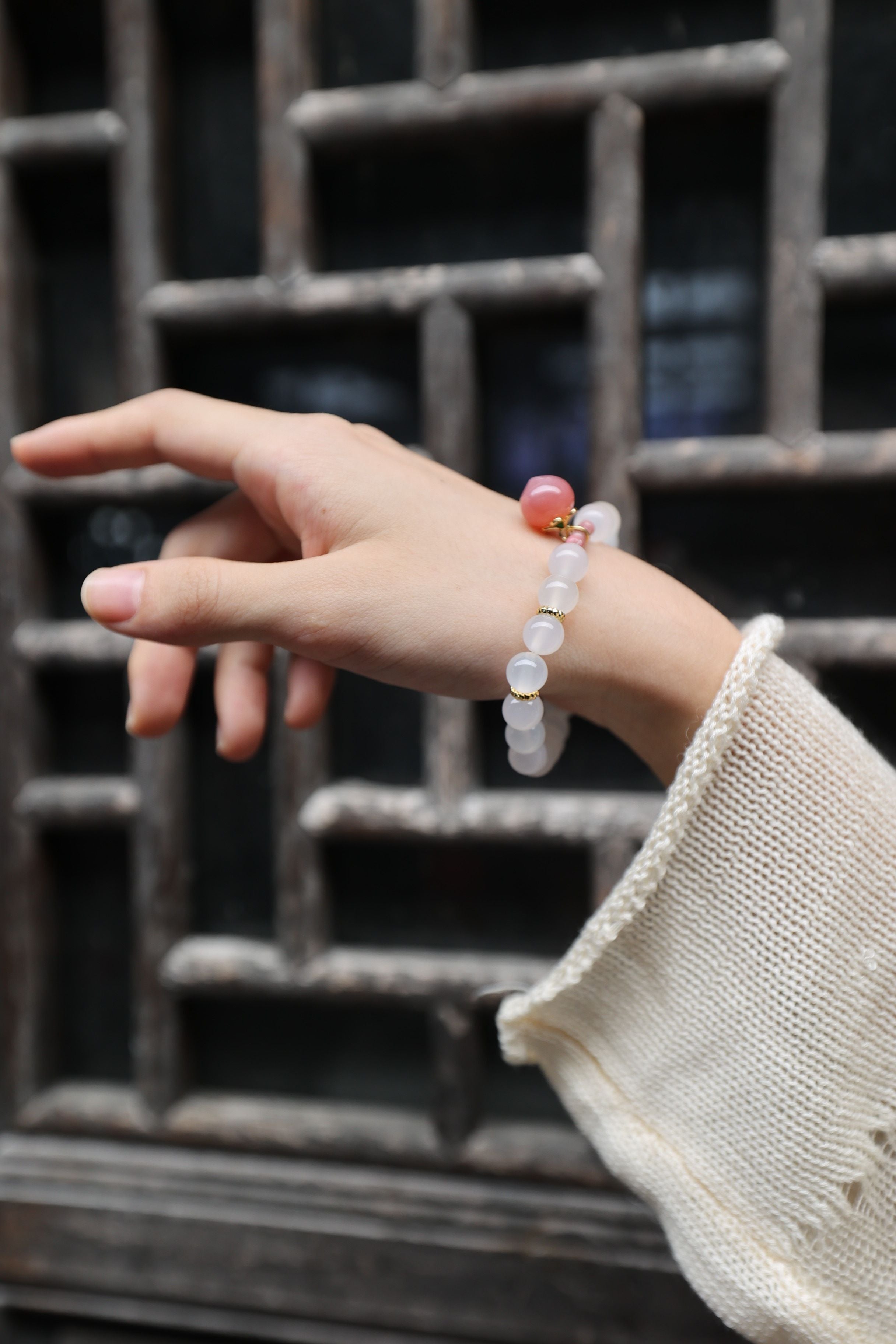 White Agate and Yanyuan Agate Elastic Bracelet