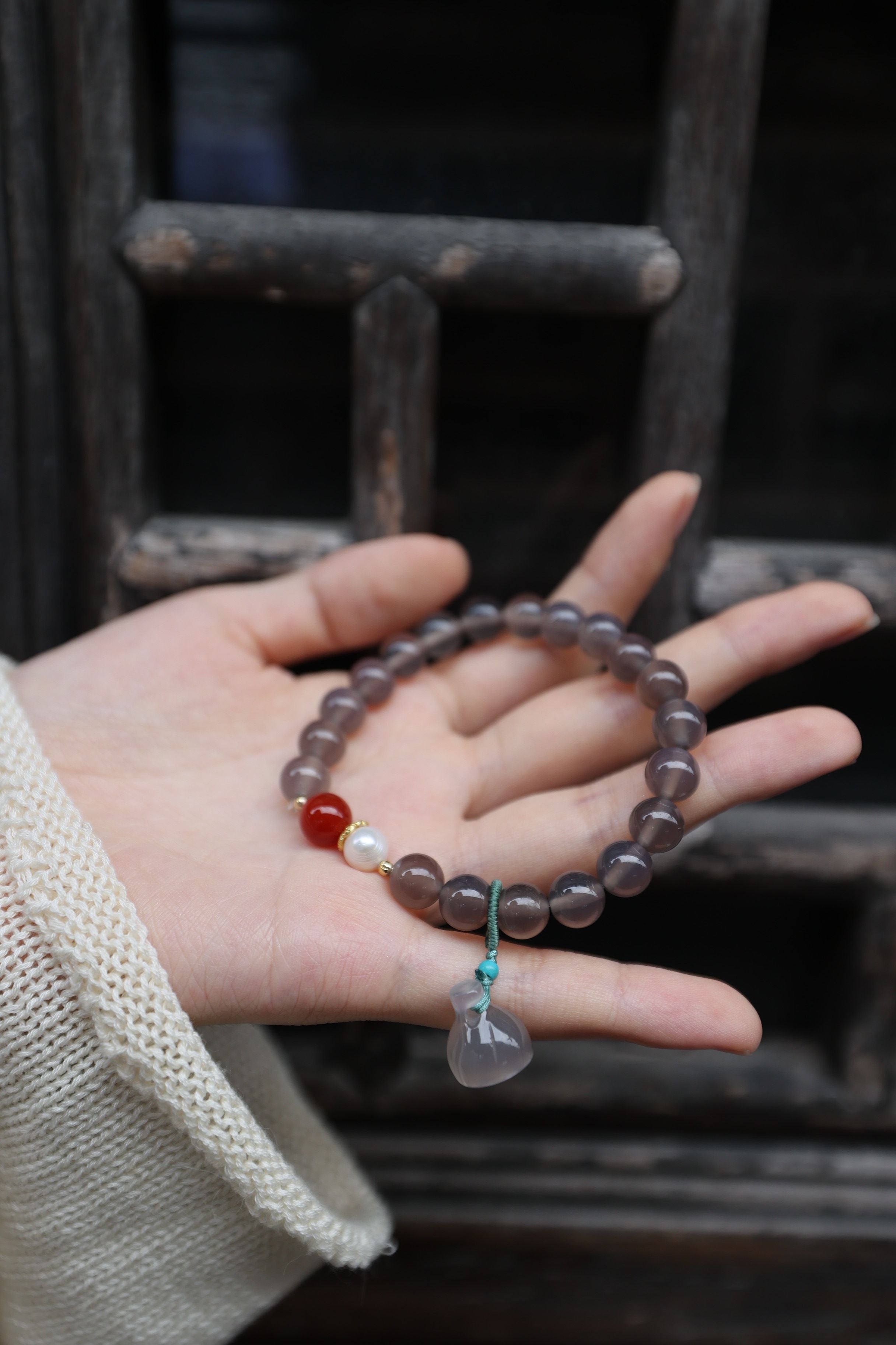 Gray Agate, Red Agate, and Pearl Elastic Bracelet