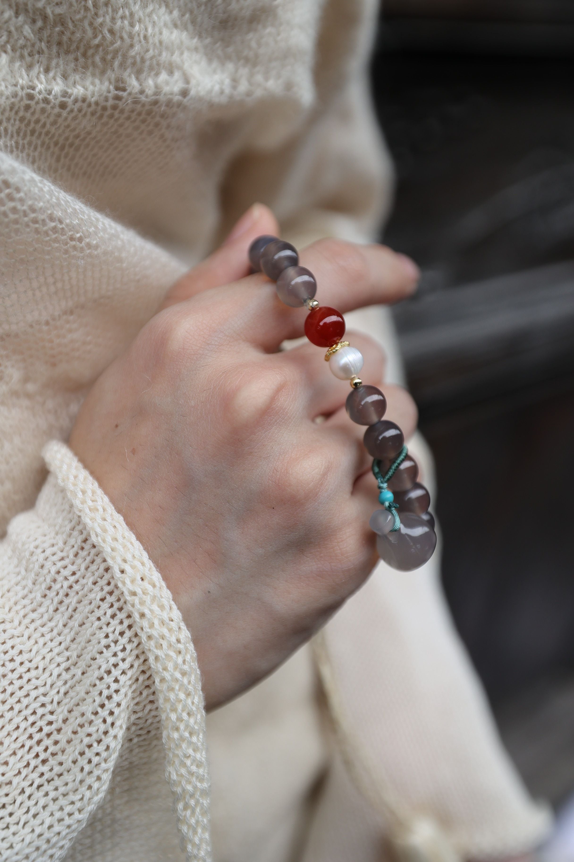 Gray Agate, Red Agate, and Pearl Elastic Bracelet