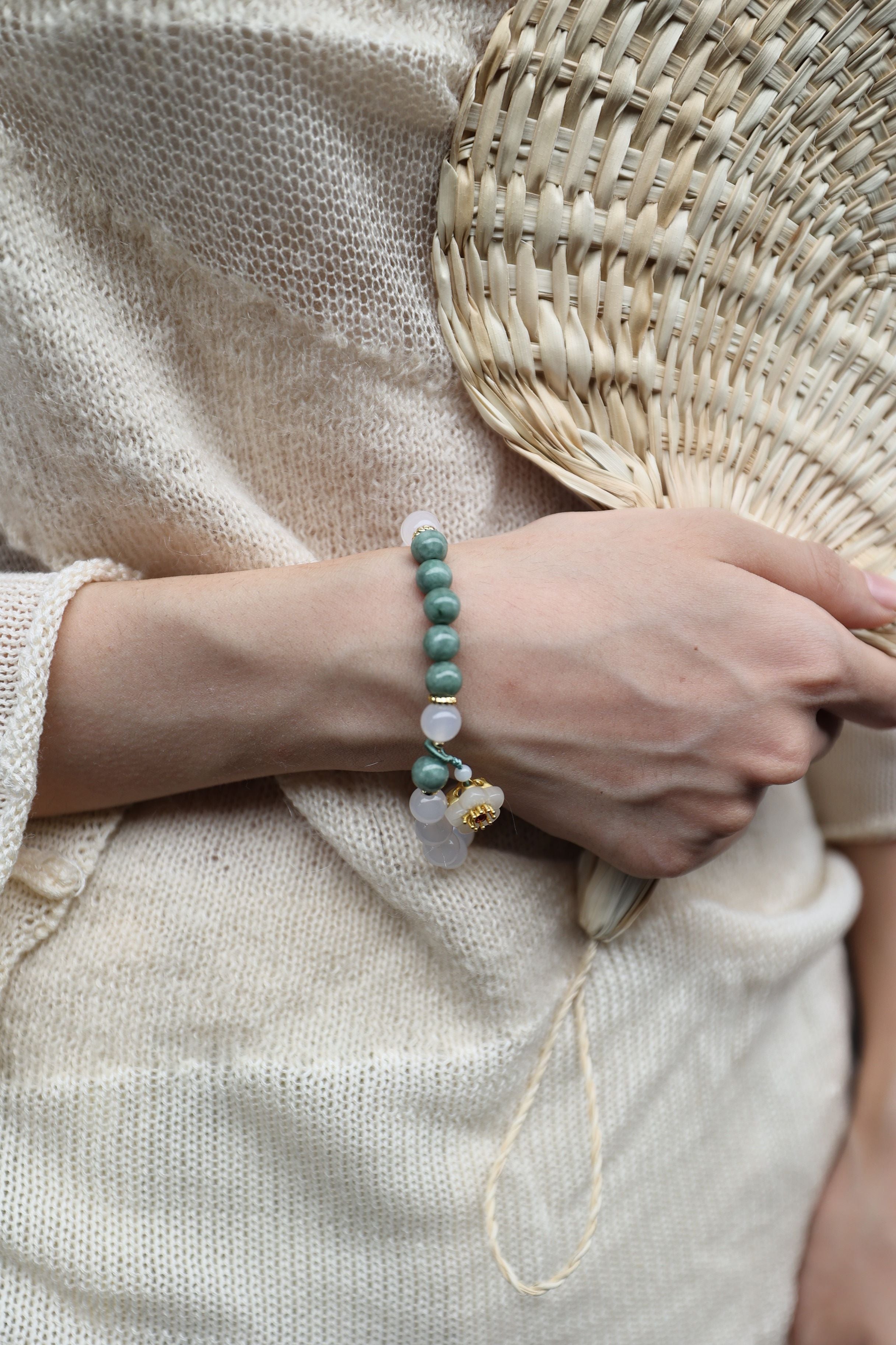 White Agate and Jade Elastic Bracelet