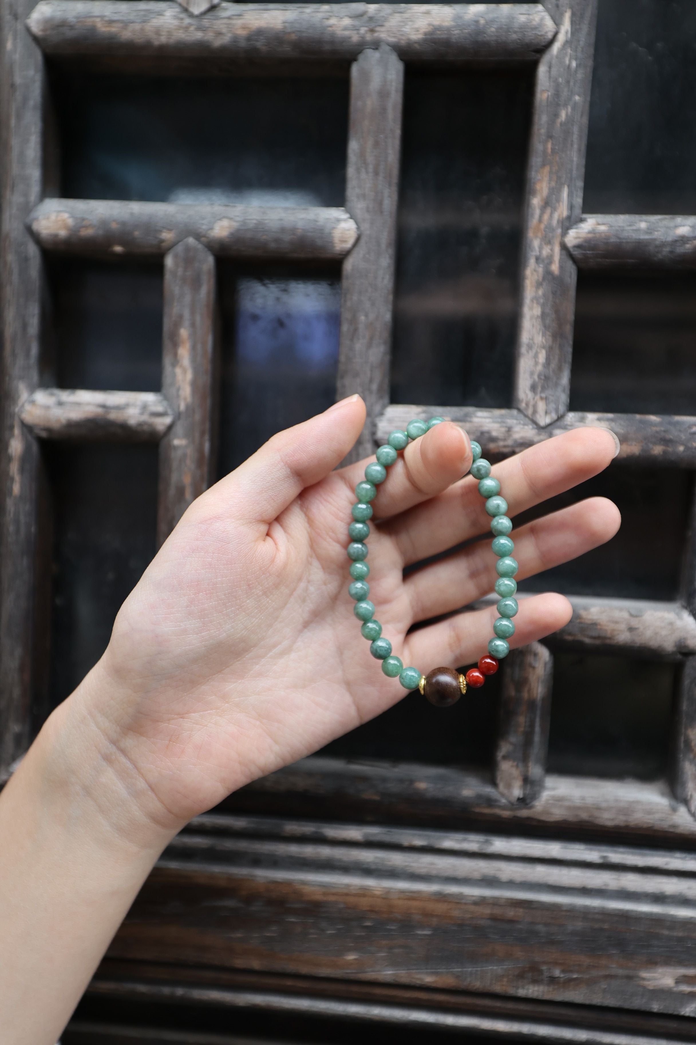 Jade, Red Agate, and Agarwood Bracelet, 16cm with 7mm Beads