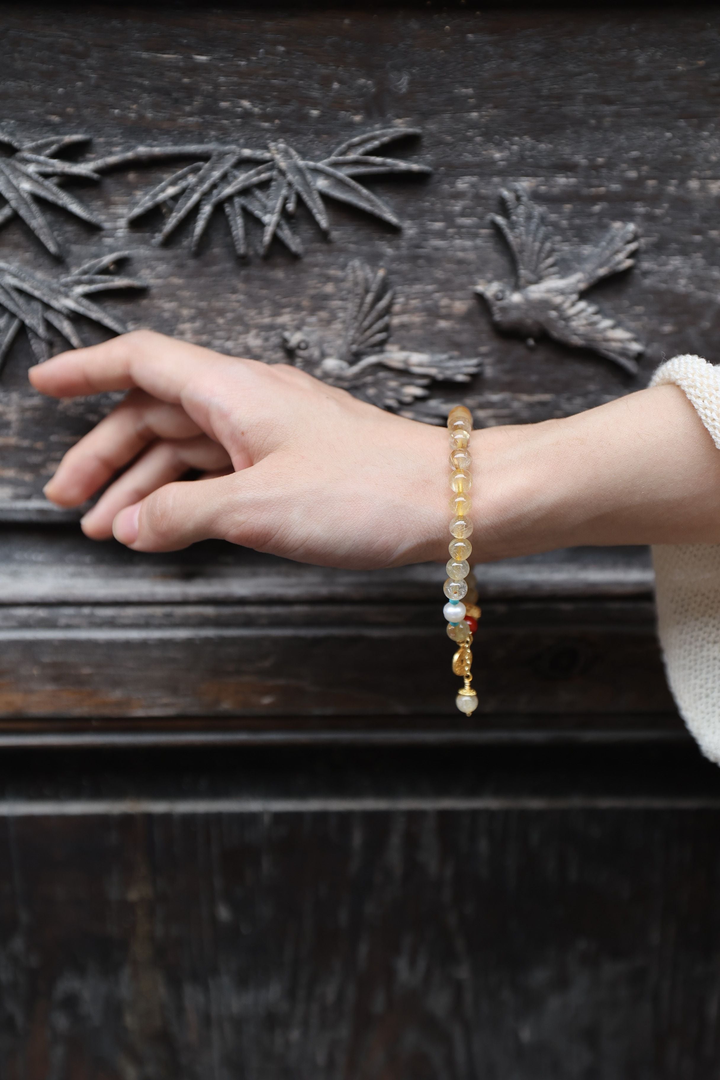 Rutilated Quartz and Pearl Elastic Bracelet