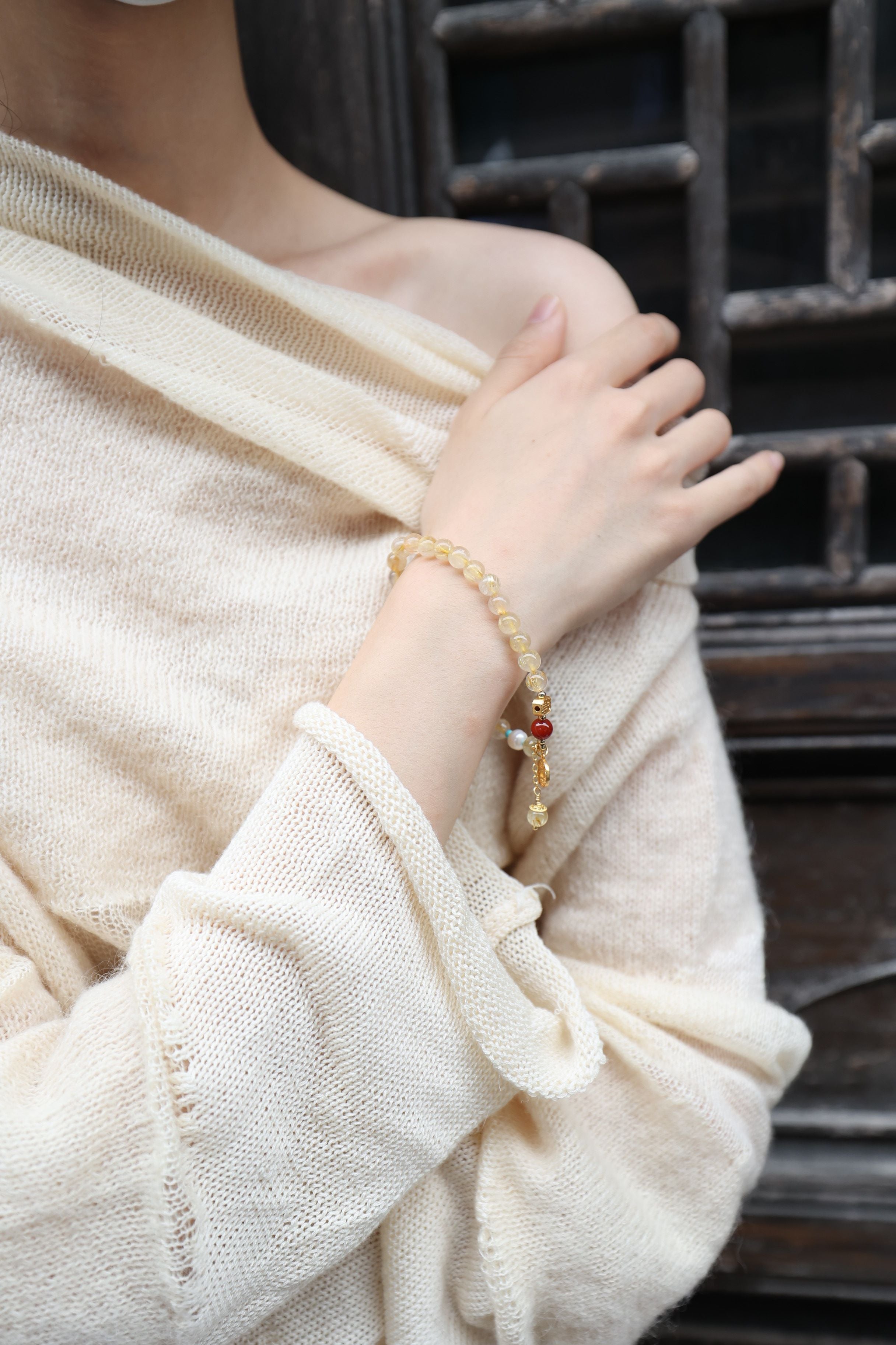 Rutilated Quartz and Pearl Elastic Bracelet