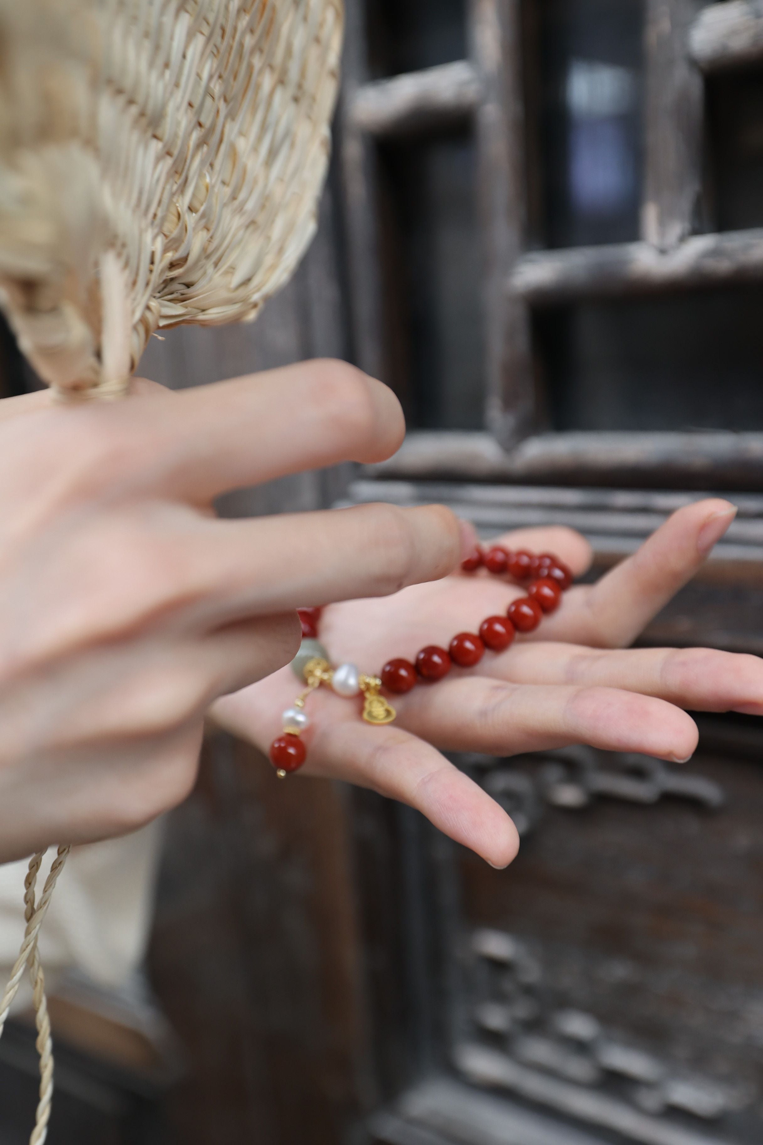 Premium South Red Agate Elastic Bracelet