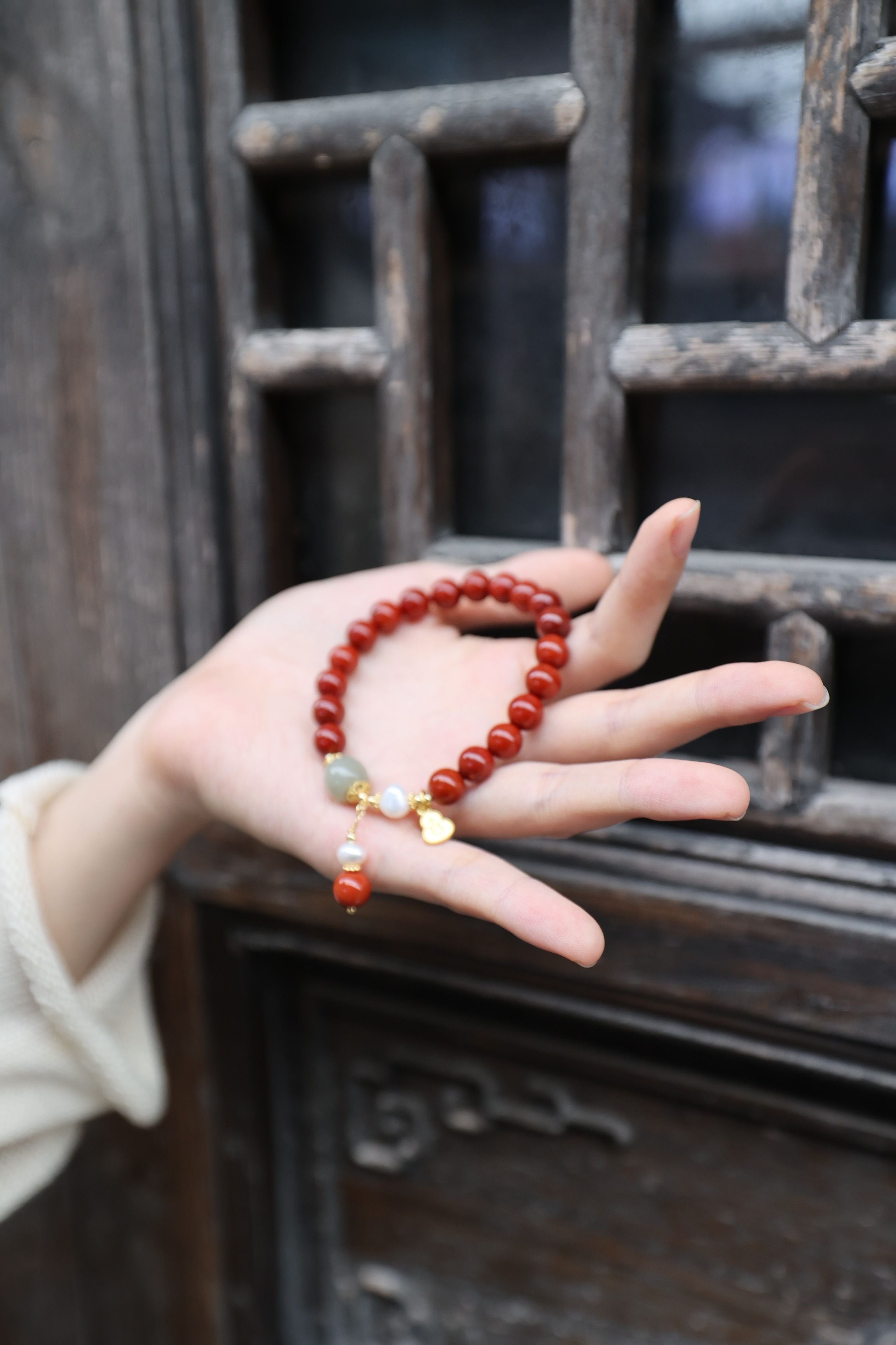 Premium South Red Agate Elastic Bracelet