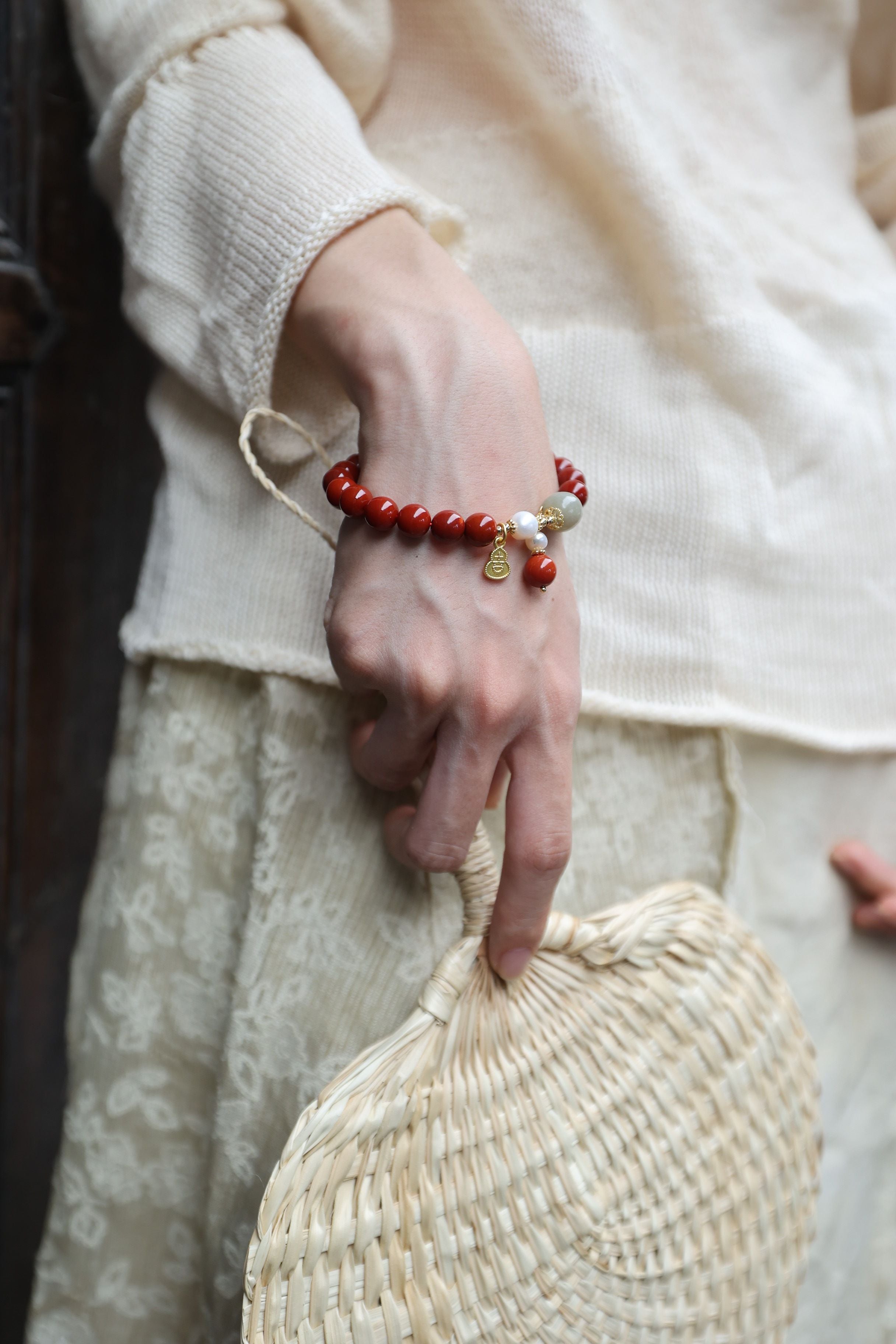 Premium South Red Agate Elastic Bracelet