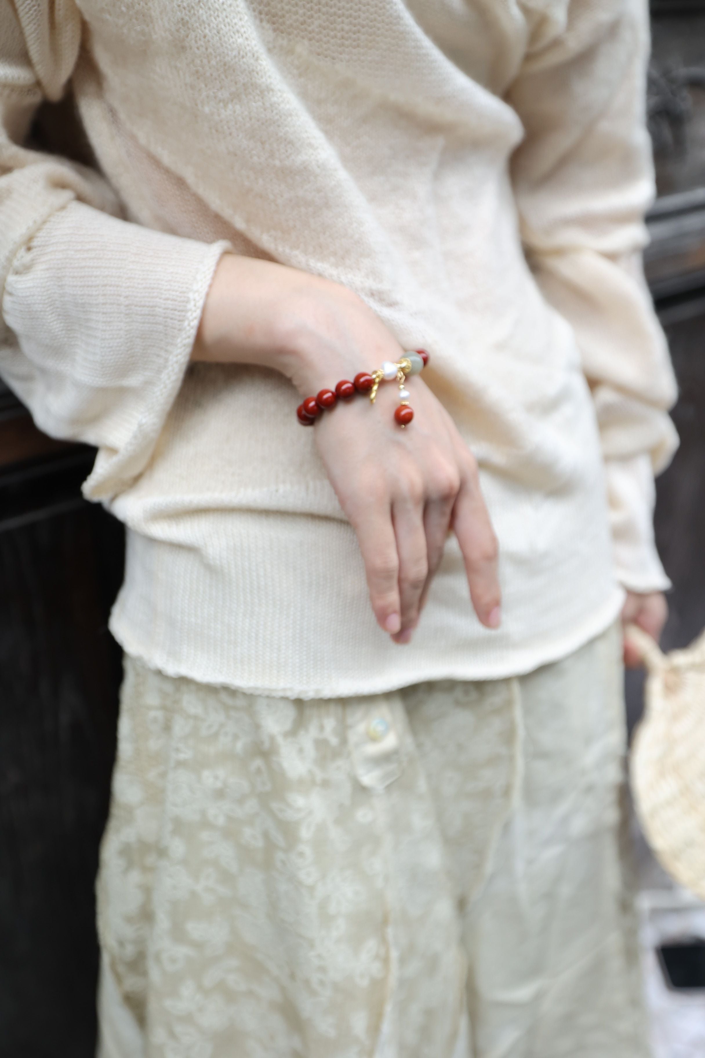 Premium South Red Agate Elastic Bracelet