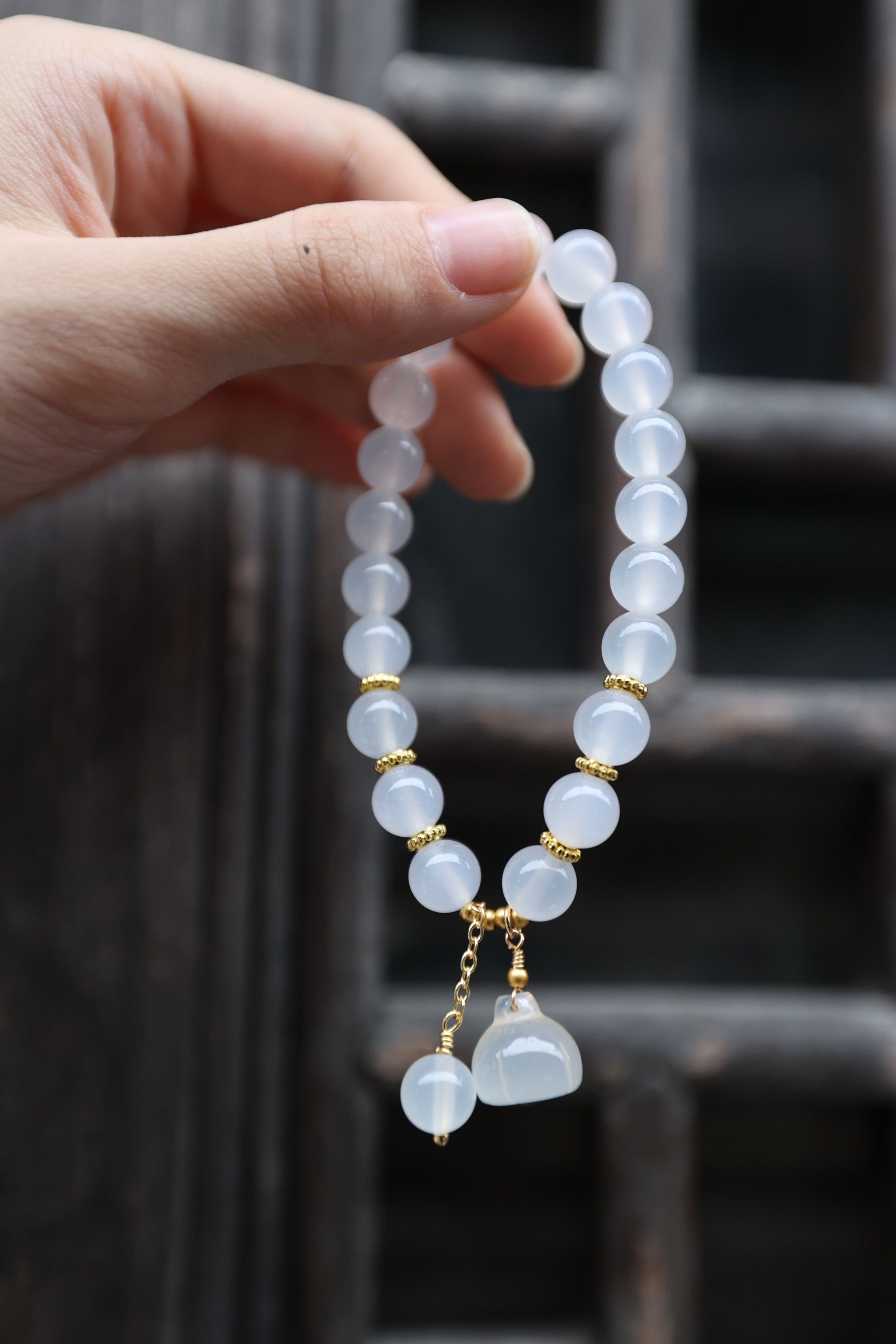 Pure Serenity: White Agate Bracelet - 16cm Celestial Clarity