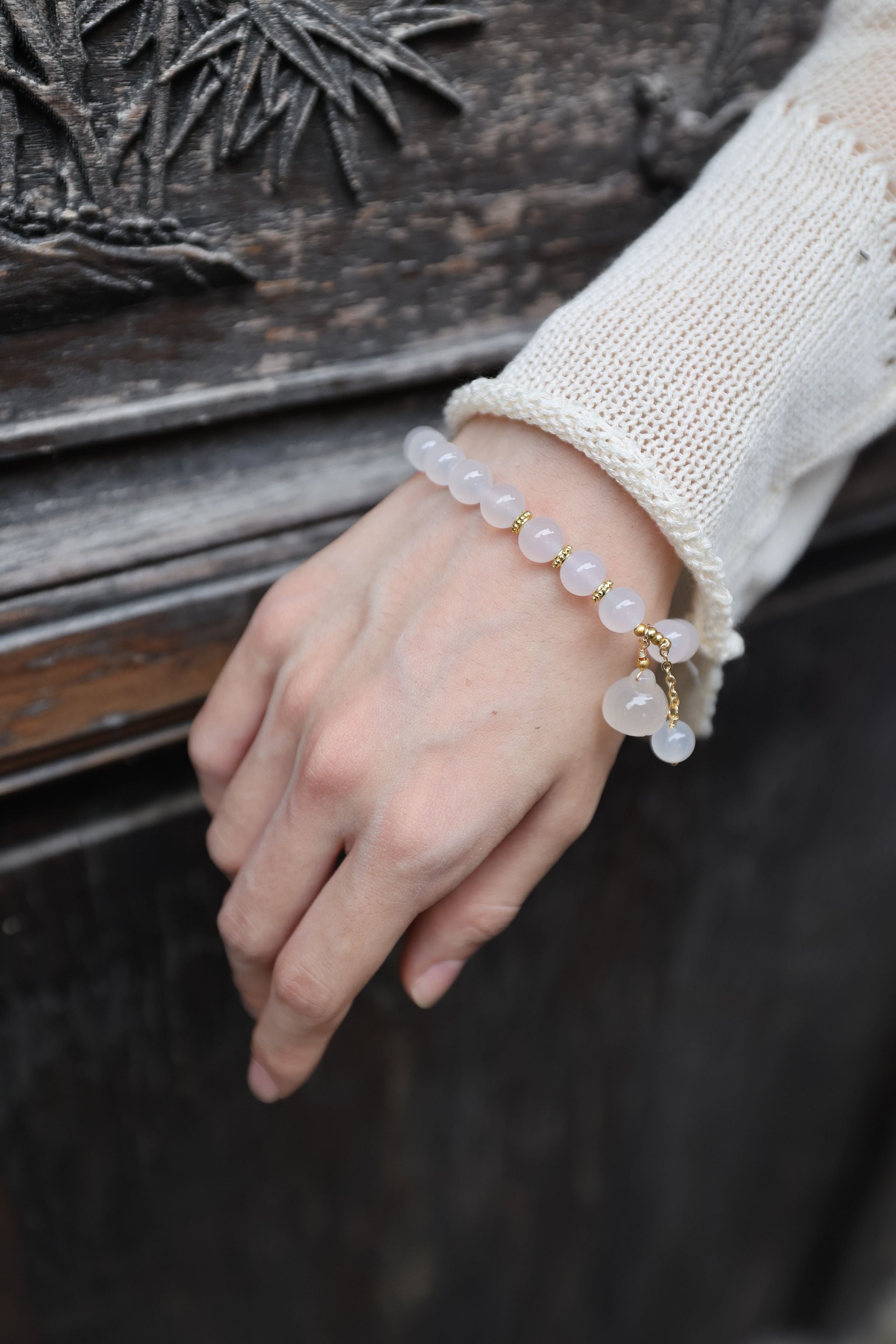 Pure Serenity: White Agate Bracelet - 16cm Celestial Clarity