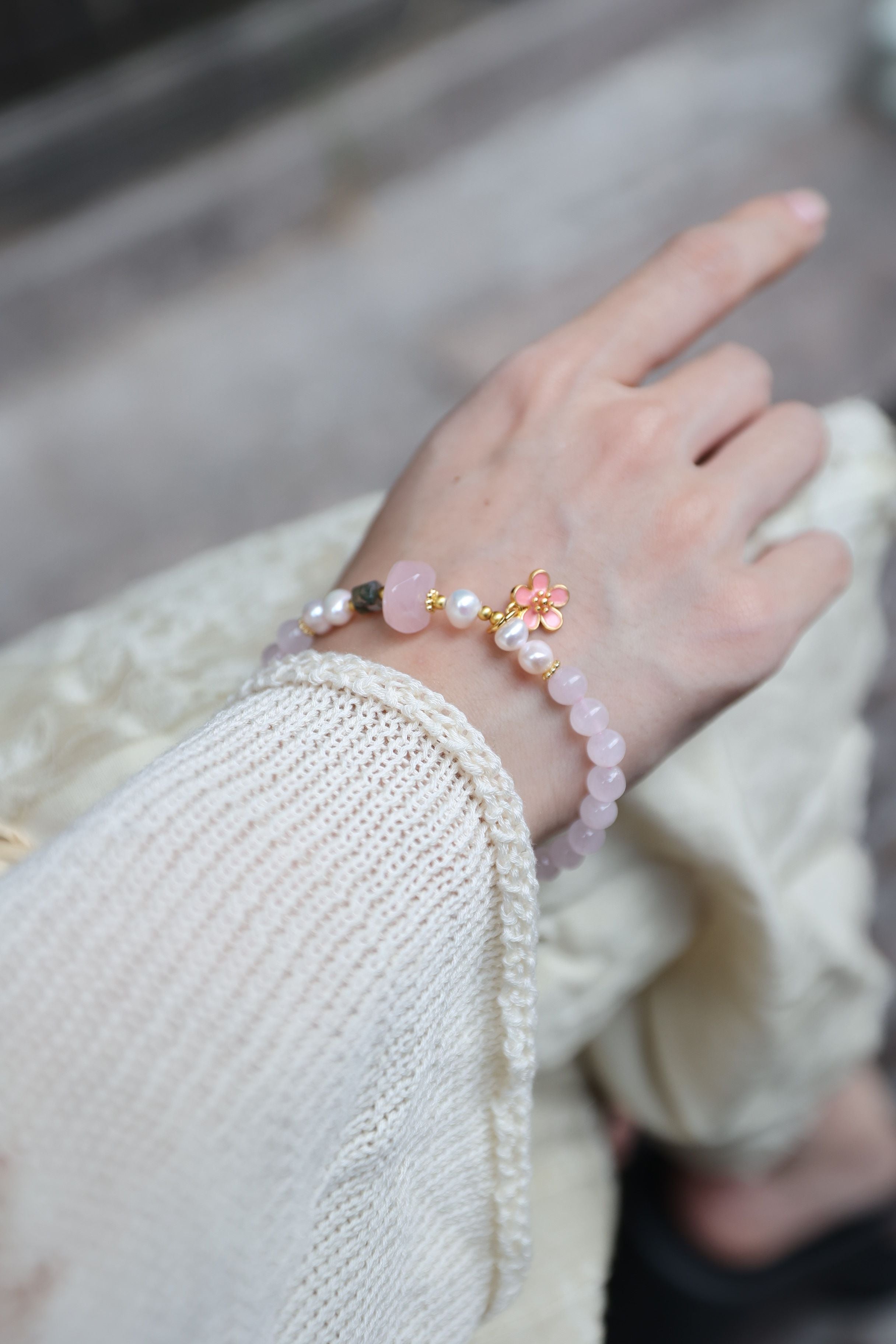 Blush Agate & Pearl Bracelet