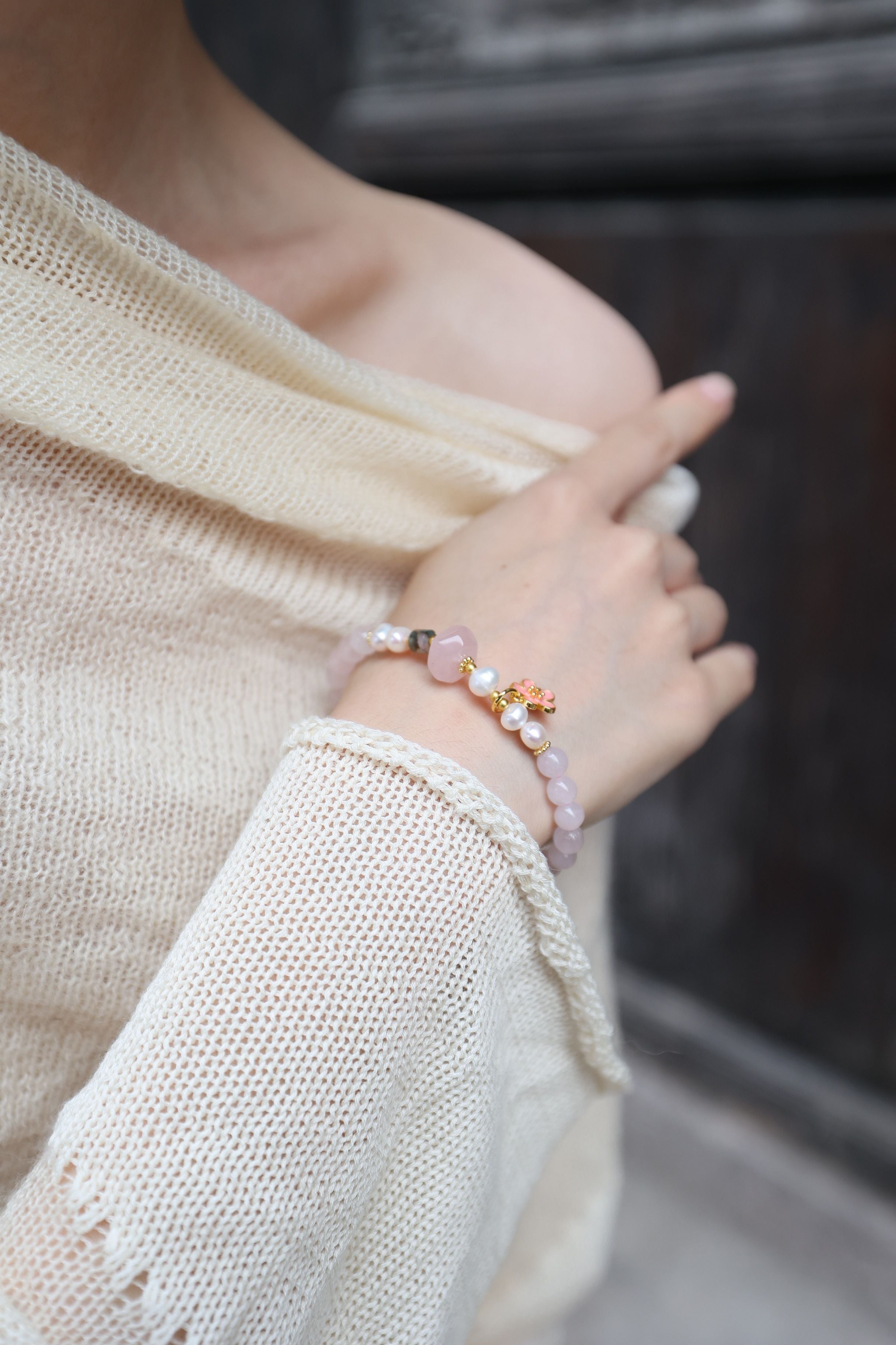 Blush Agate & Pearl Bracelet