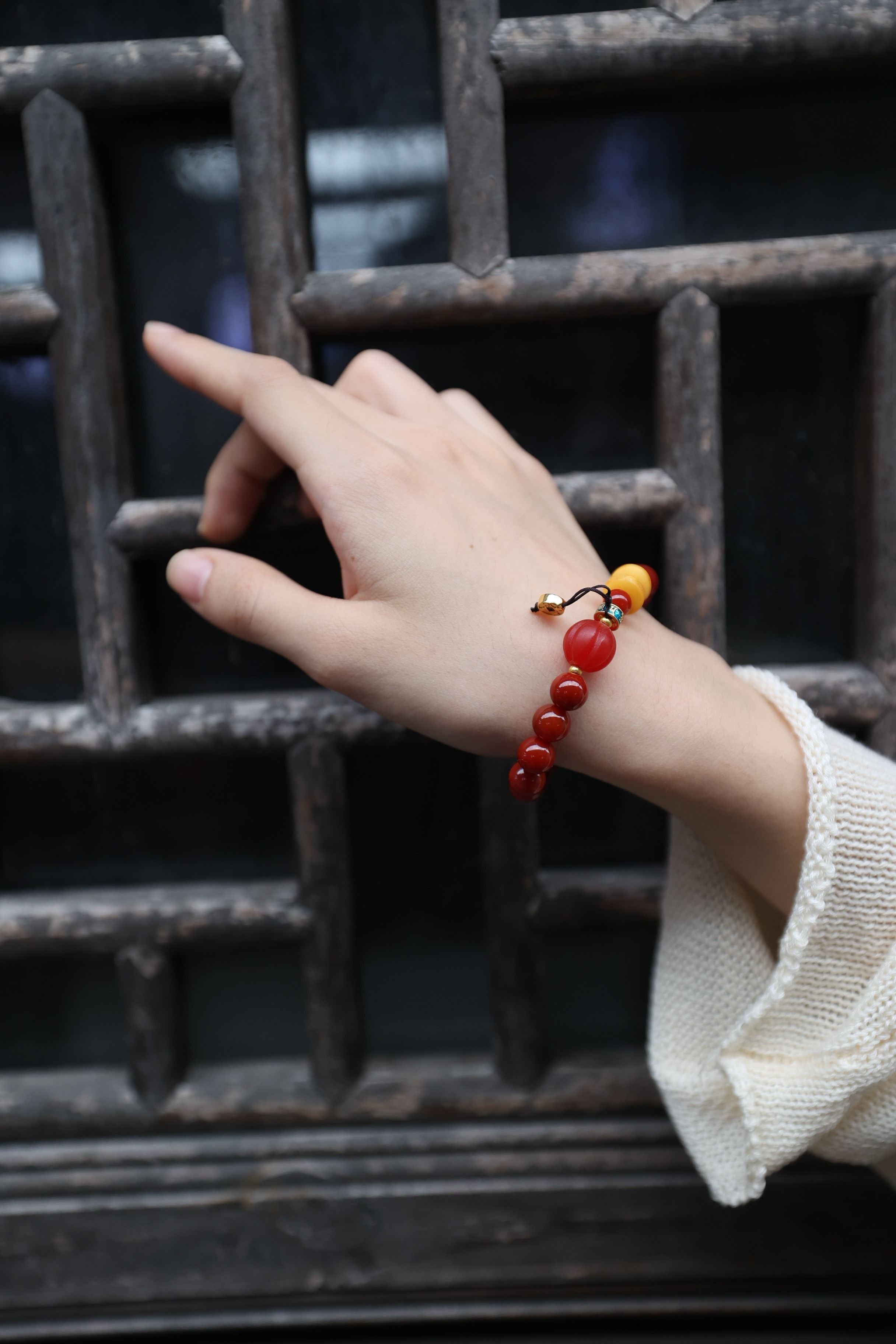 Premium South Red Agate and Amber Elastic Bracelet