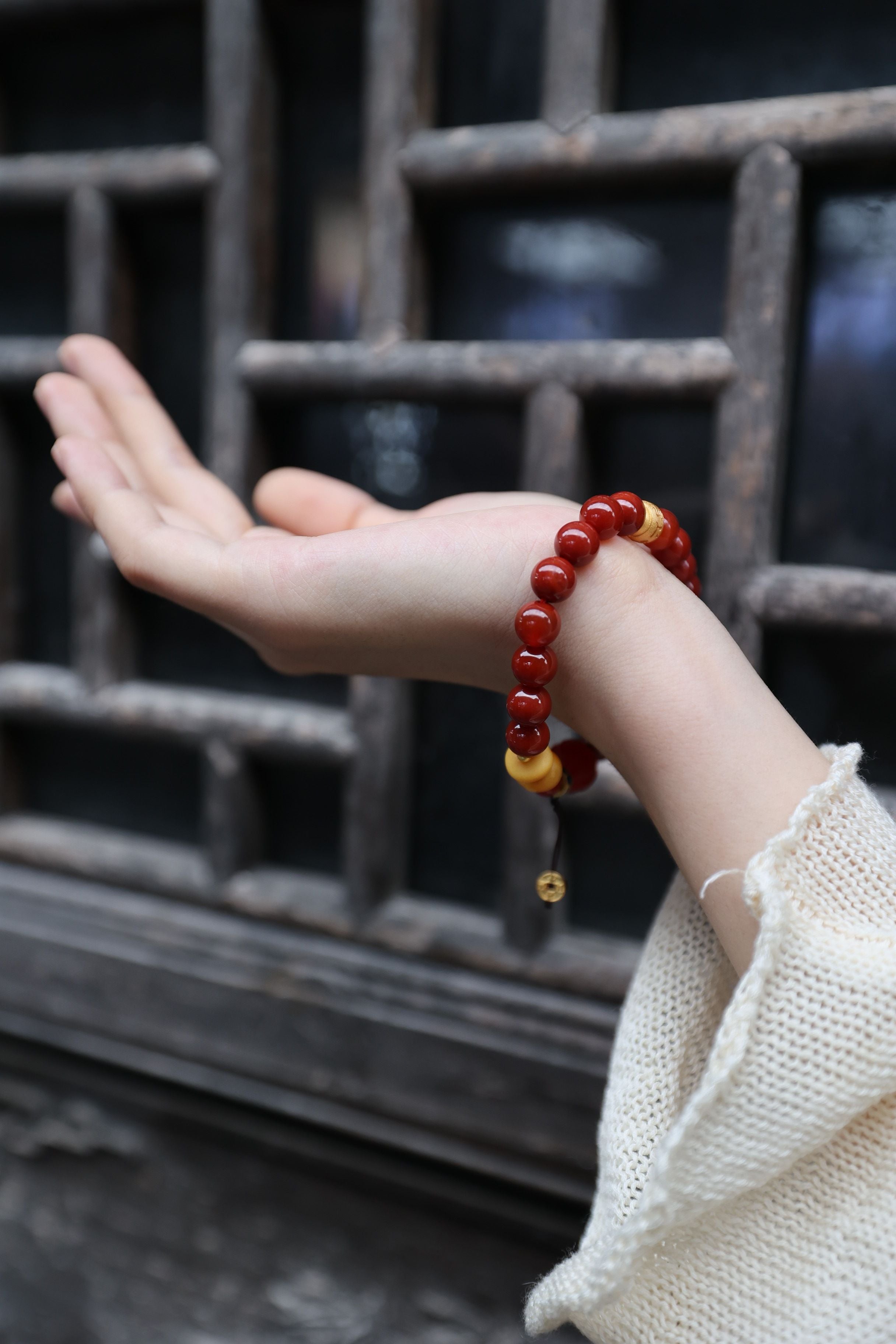 Premium South Red Agate and Amber Elastic Bracelet