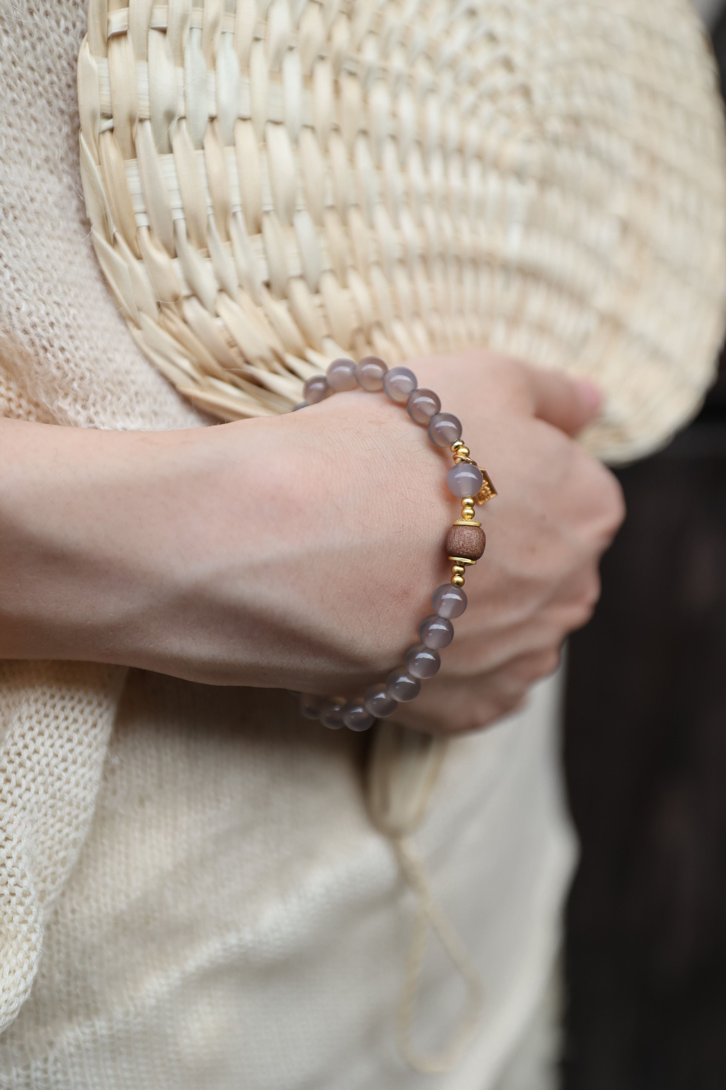 Gray Agate, Pearl, and Agarwood Bracelet, 16cm with 7mm Beads