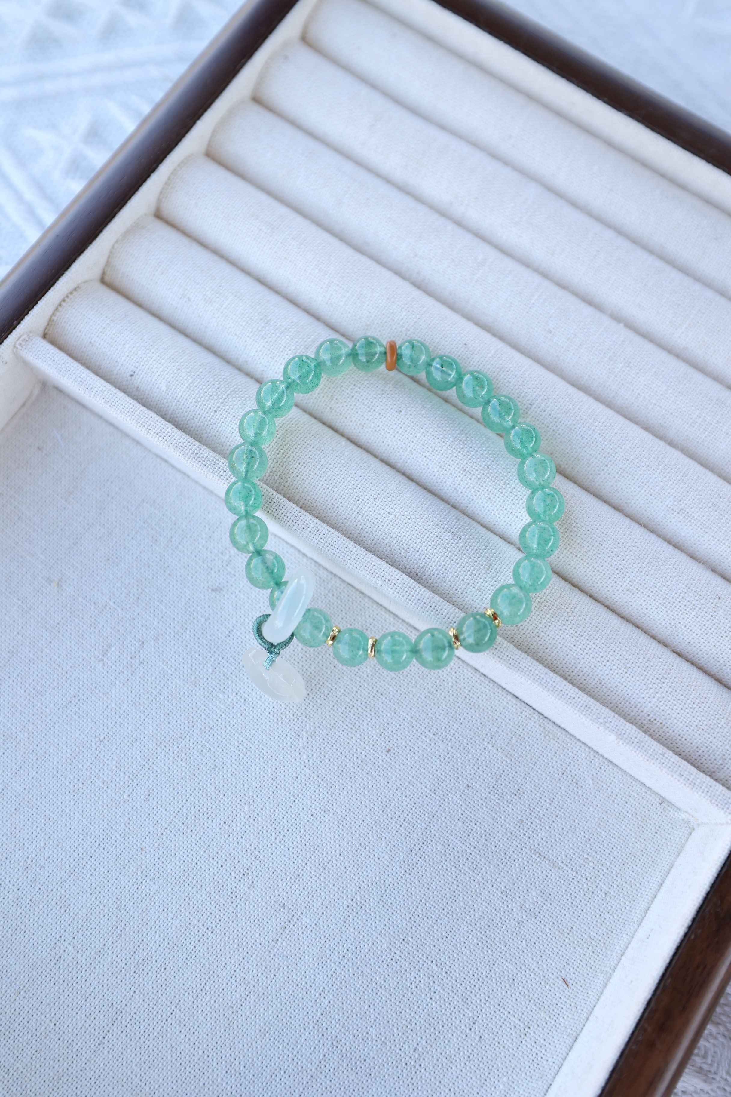 Green Strawberry Quartz & White Agate Bracelet