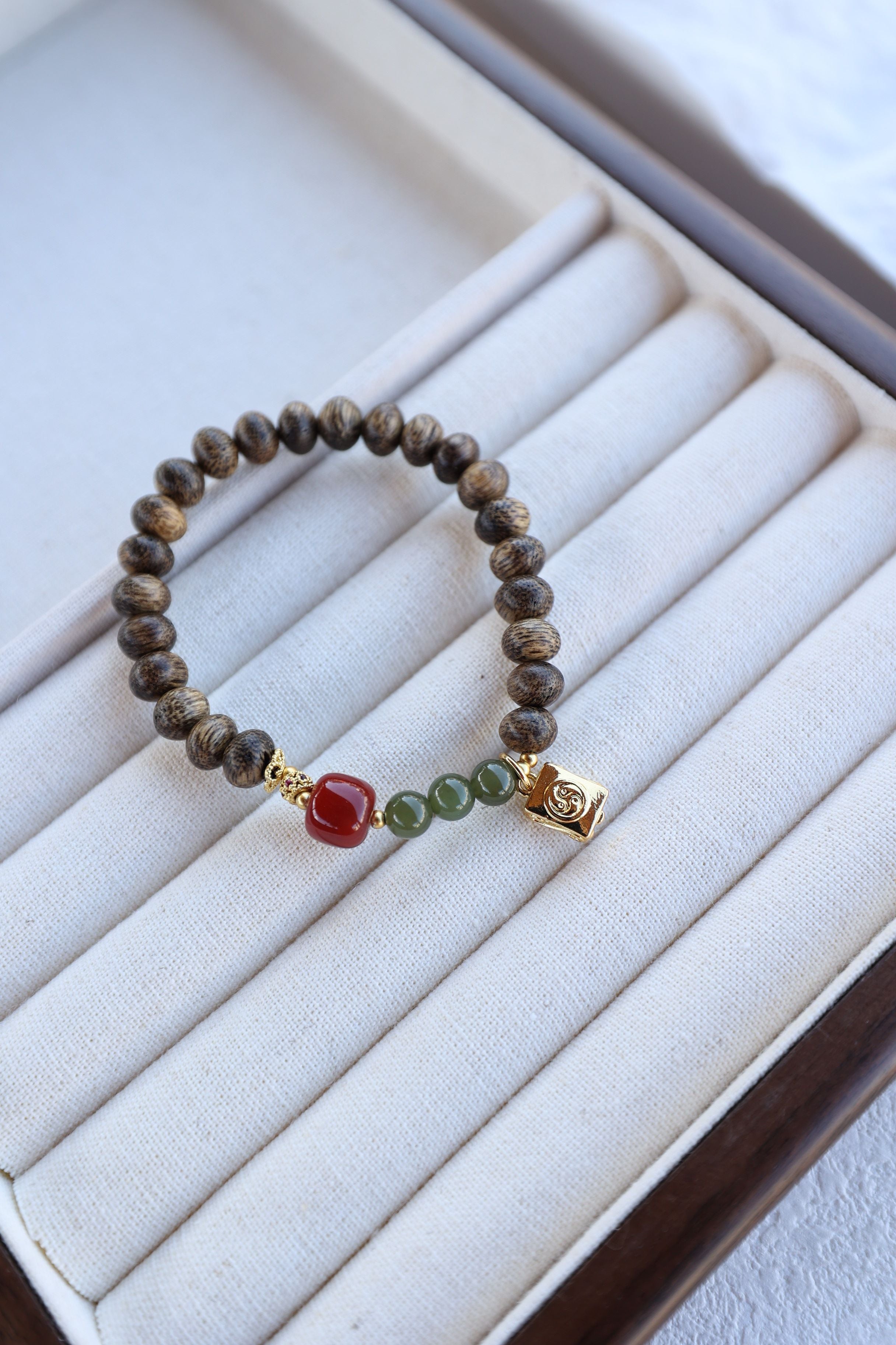 Agarwood, Premium Red Agate, and Hetian Jade Bracelet, 16cm with 8mm Beads