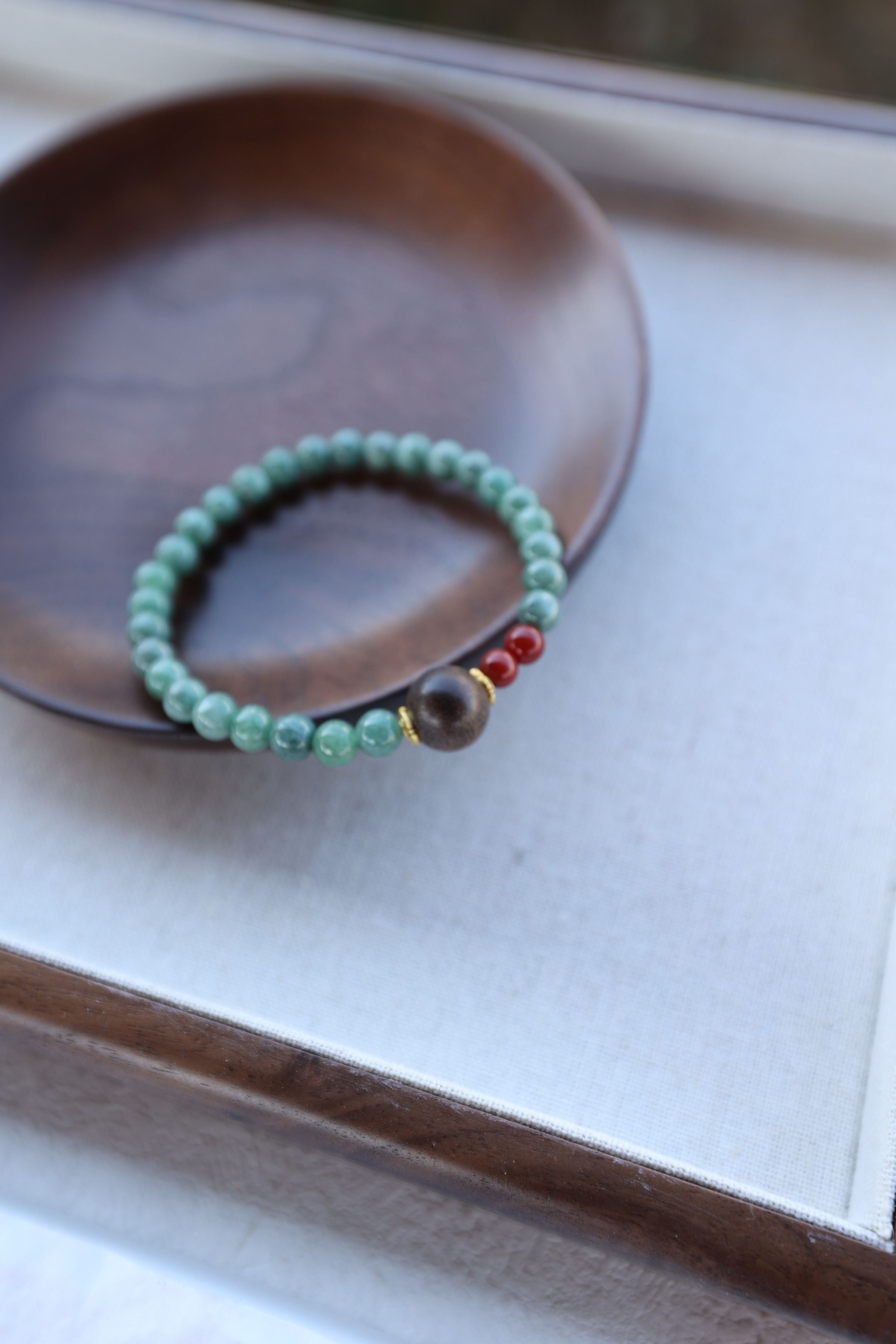 Jade, Red Agate, and Agarwood Bracelet, 16cm with 7mm Beads