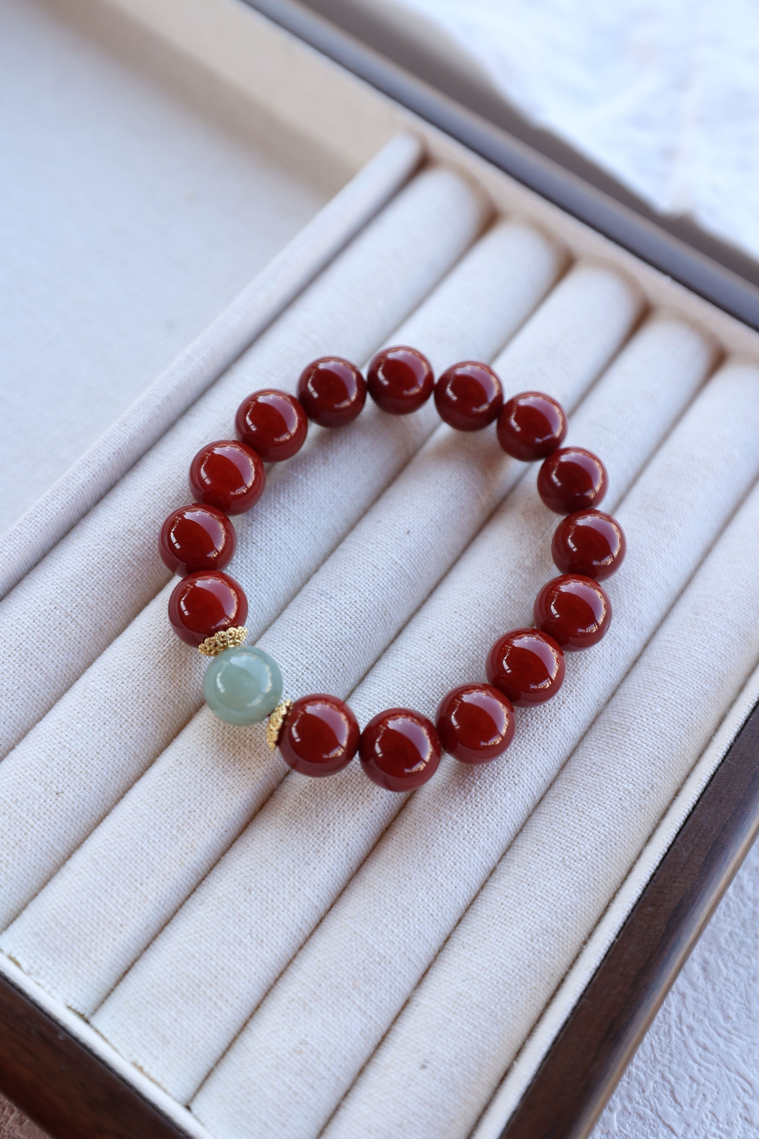 Premium South Red Agate Elastic Bracelet