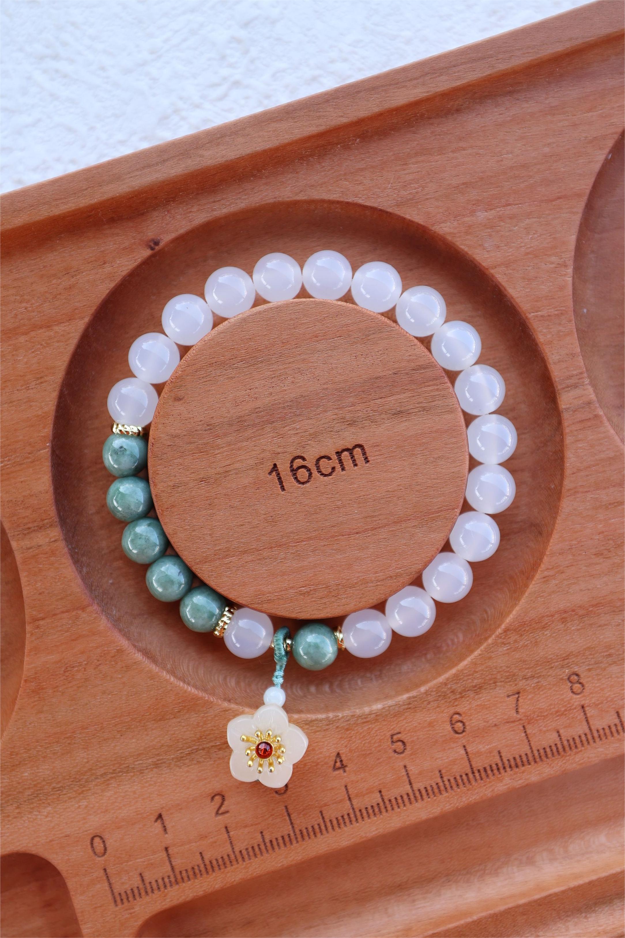 White Agate and Jade Elastic Bracelet