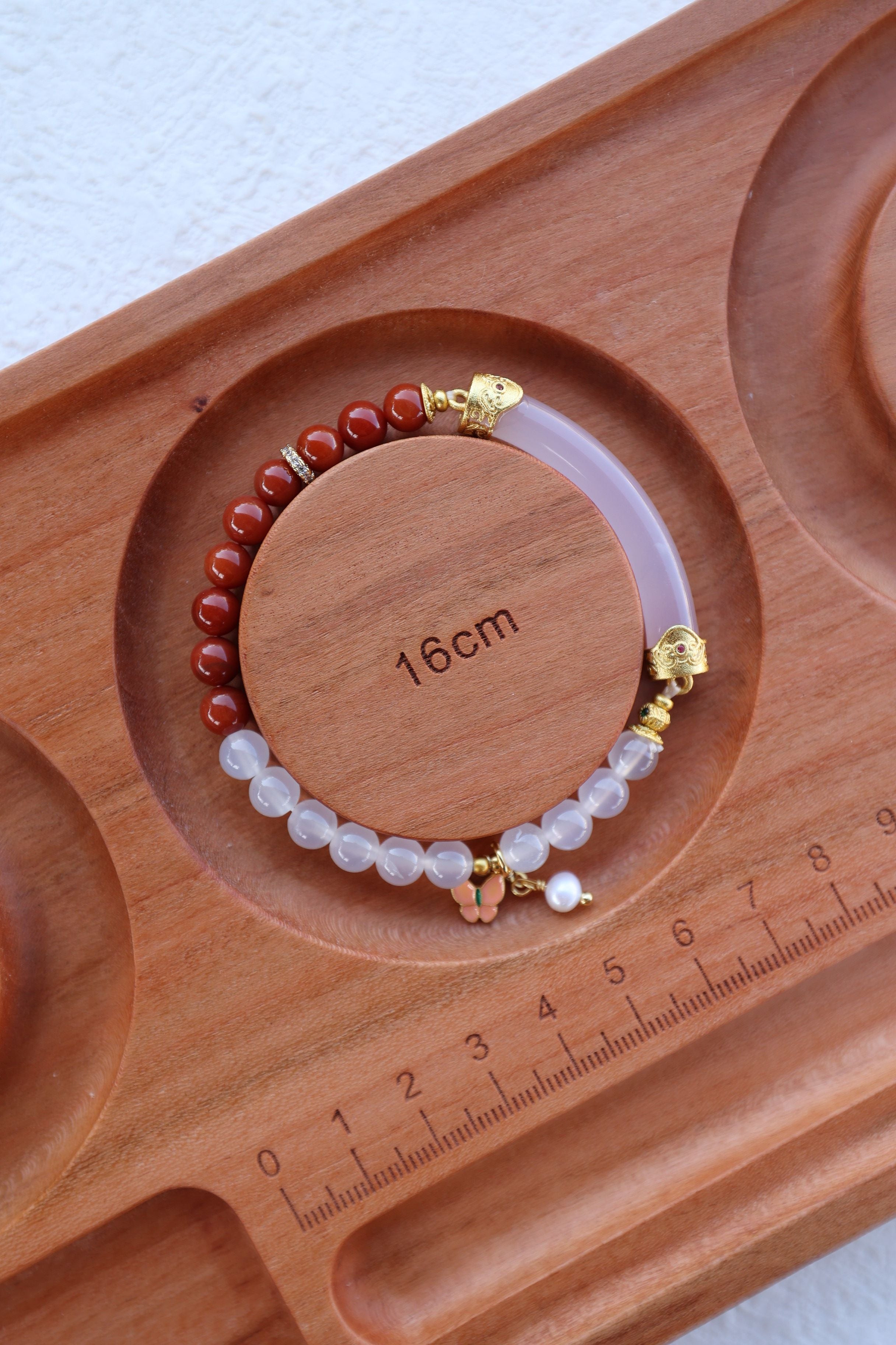 Yin-Yang Harmony: Premium Nan Hong & White Agate Bracelet - 16cm Dual Essence