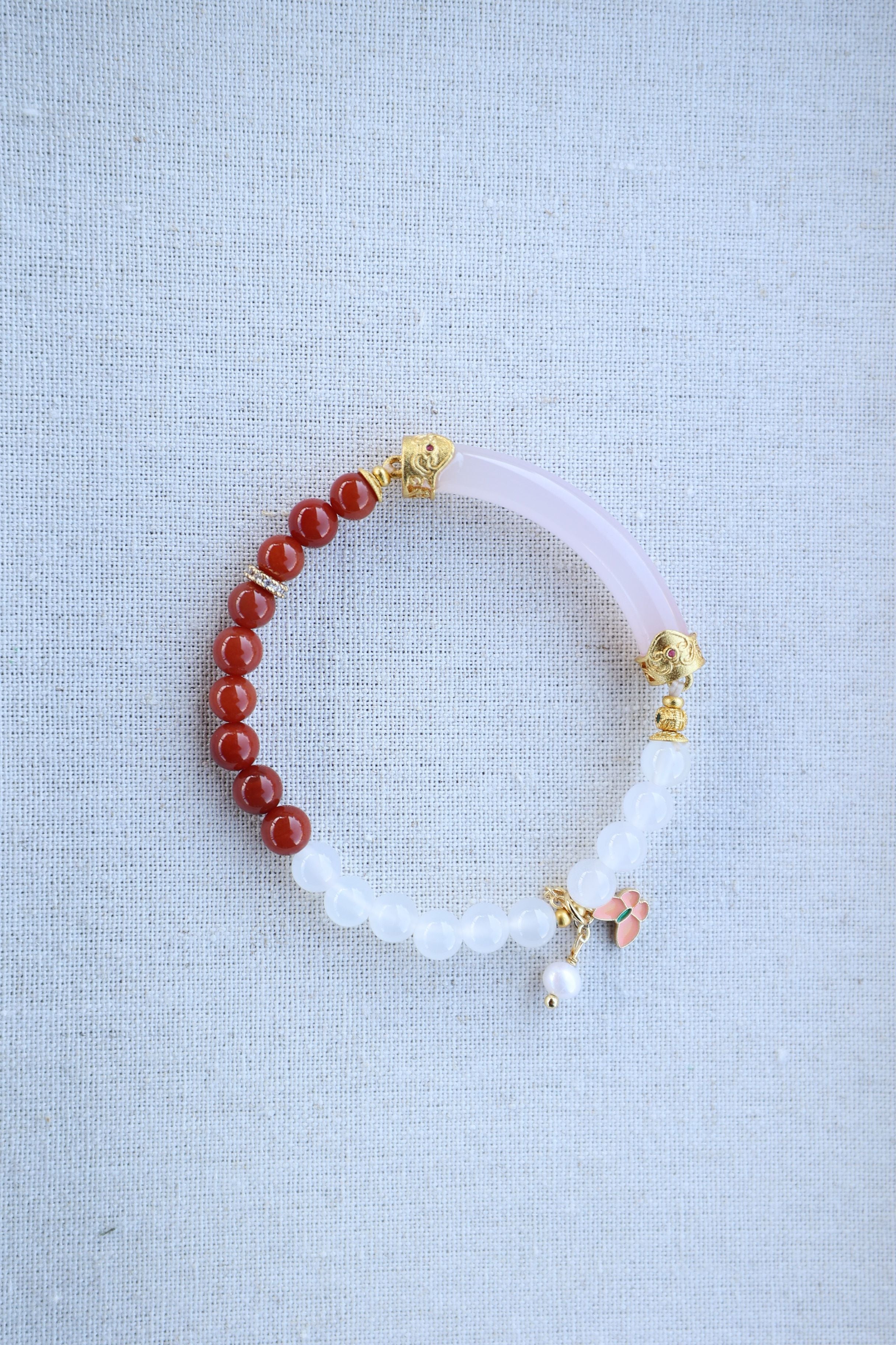 Yin-Yang Harmony: Premium Nan Hong & White Agate Bracelet - 16cm Dual Essence