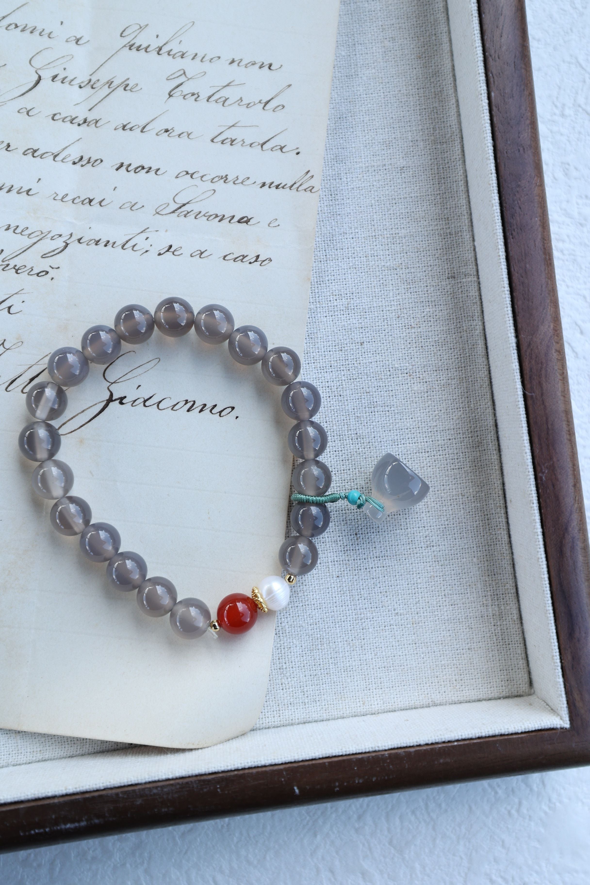 Gray Agate, Red Agate, and Pearl Elastic Bracelet