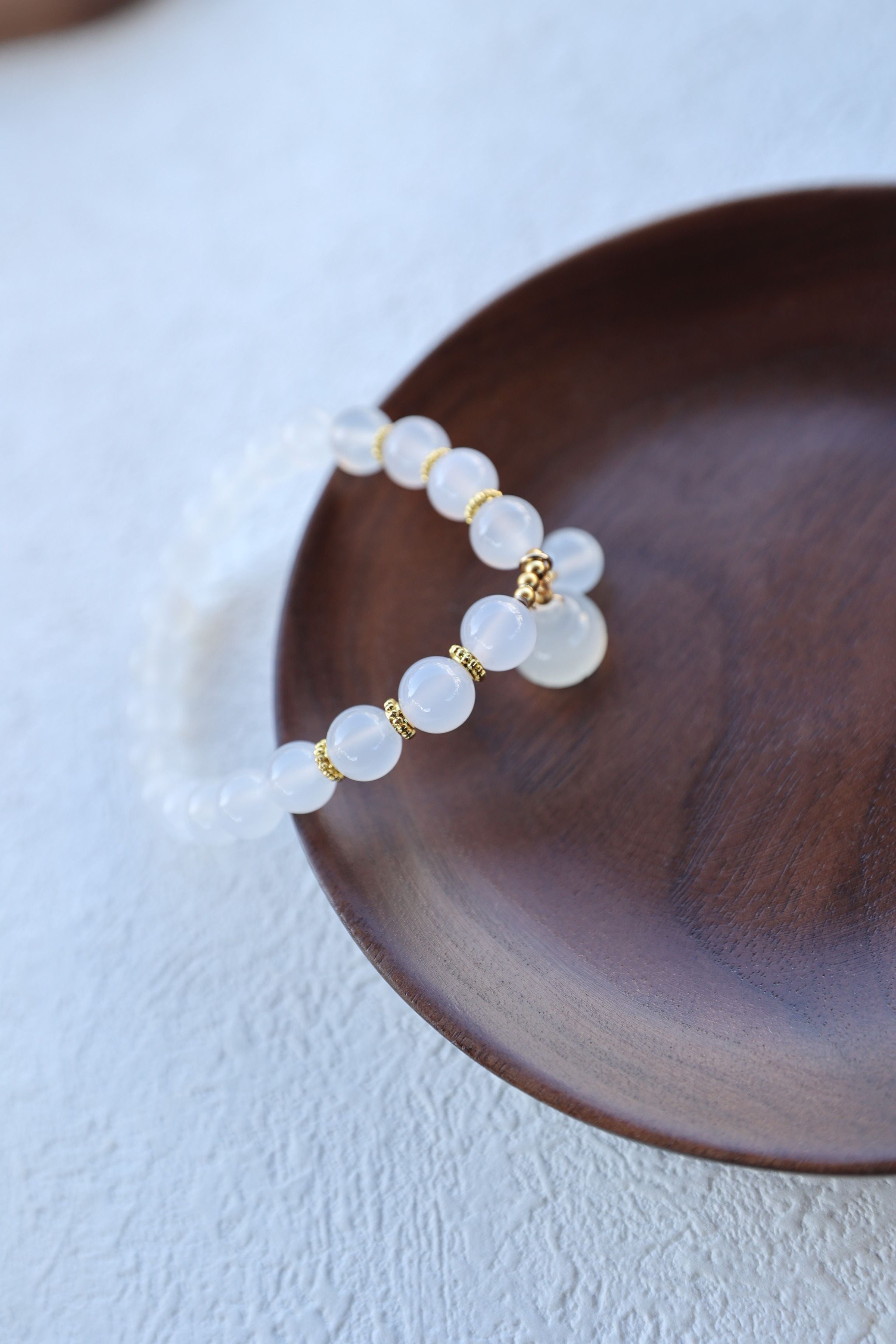 Pure Serenity: White Agate Bracelet - 16cm Celestial Clarity