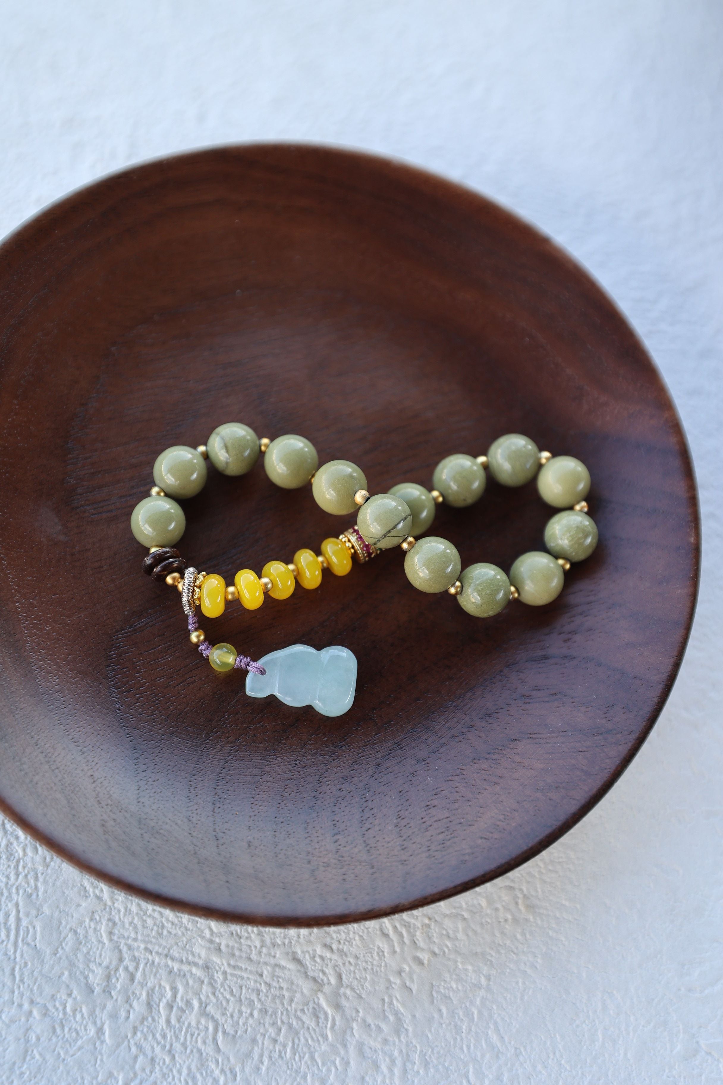 Alashan Agate, Yellow Agate, and Jade Bracelet, 16cm with 8mm Beads