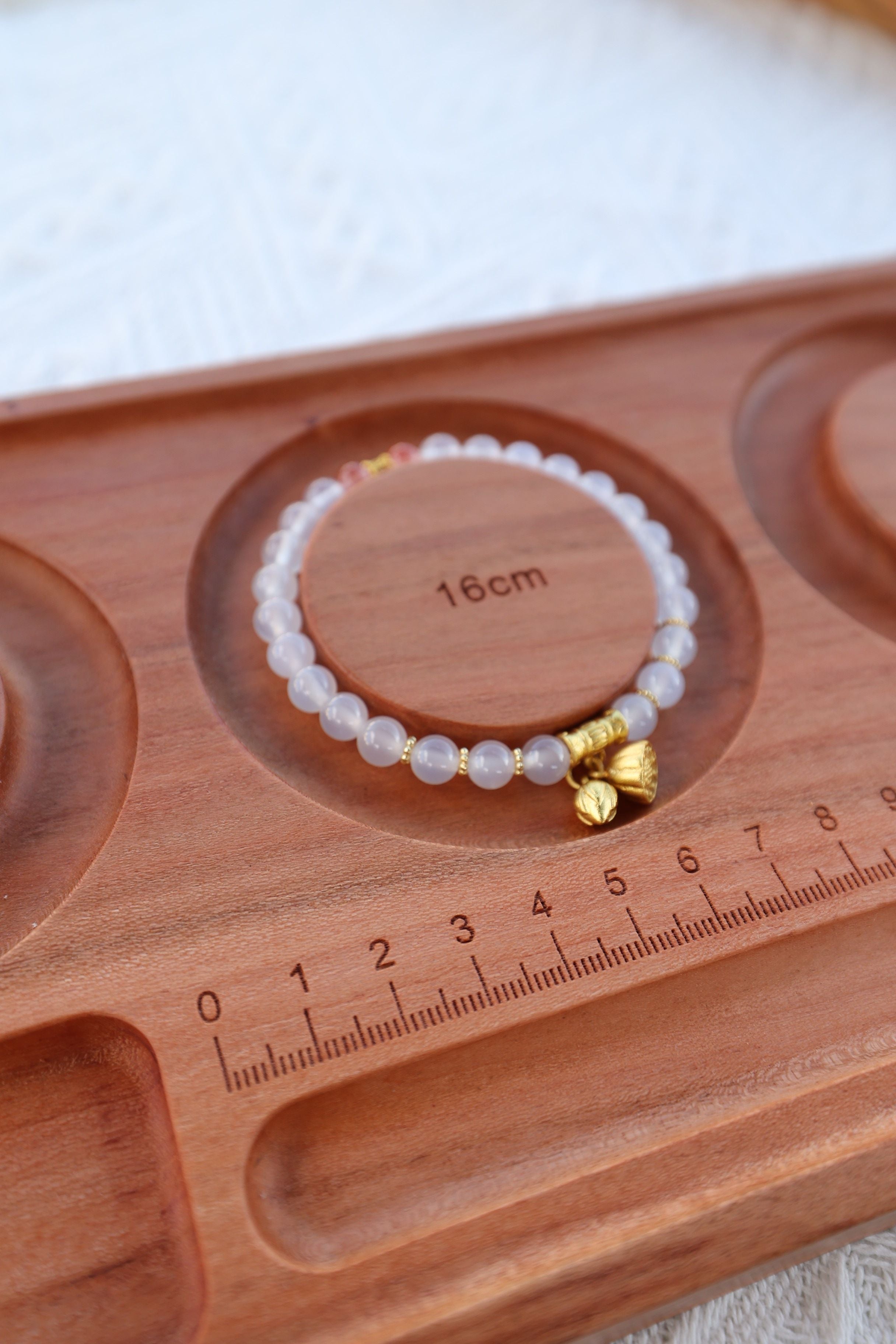 Zen Fire: White Agate & Nan Hong Bracelet - 16cm Balanced Elegance